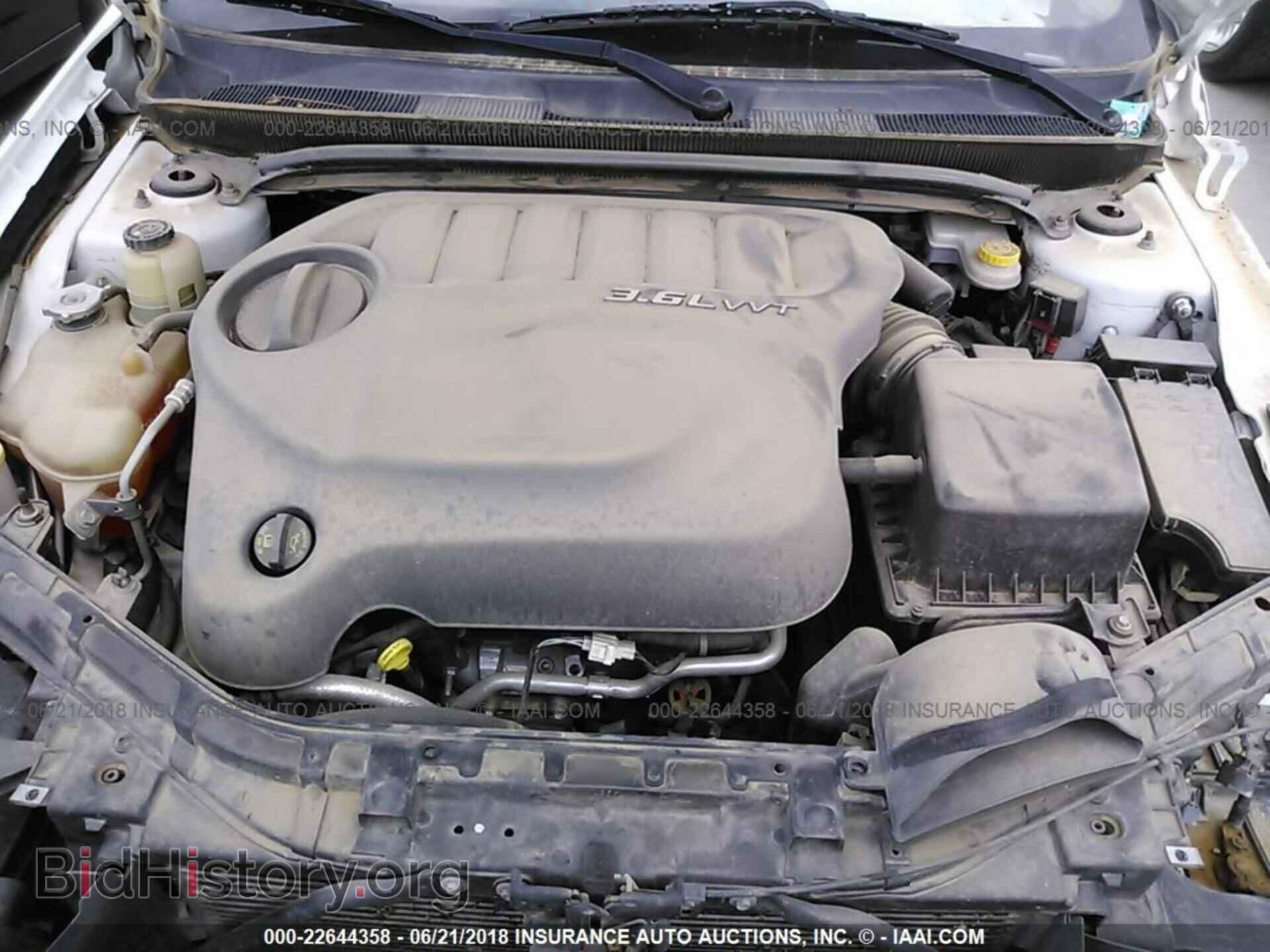 2012 Chrysler 200 - VIN: 1C3CCBCG3CN127894 - Photo 10