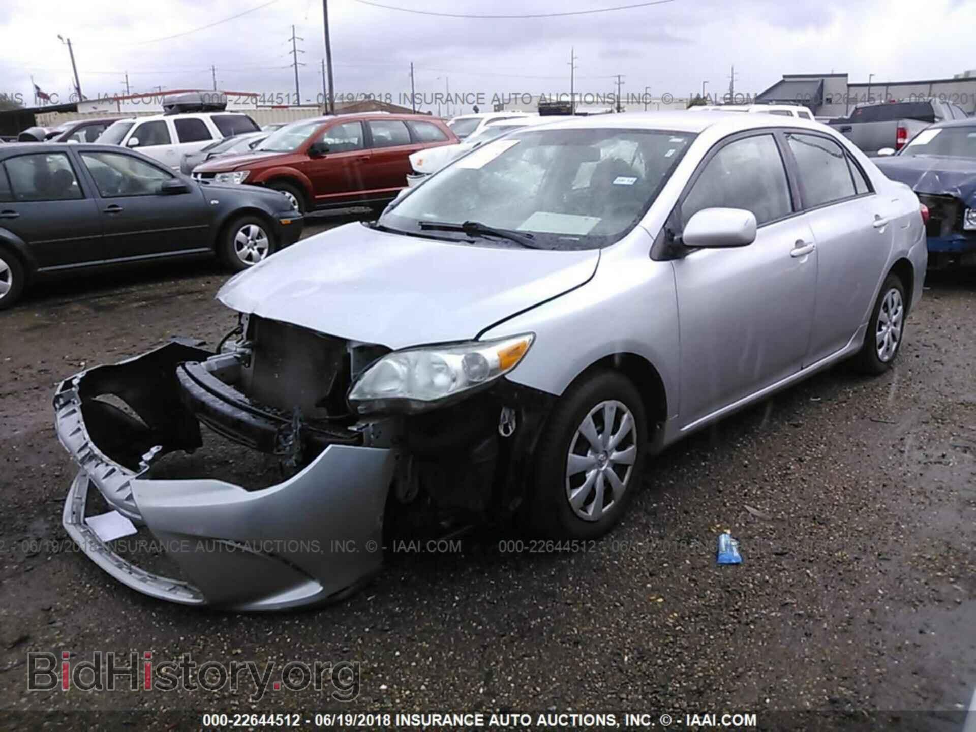 2011 Toyota Corolla - VIN: 2T1BU4EE2BC602397 - Фото 2