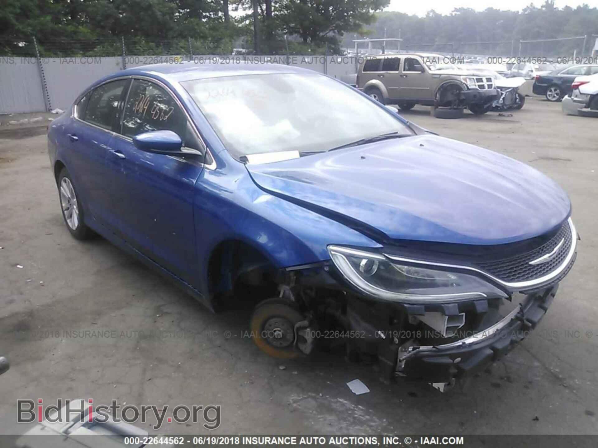 Photo 1C3CCCAB0FN636858 - Chrysler 200 2015