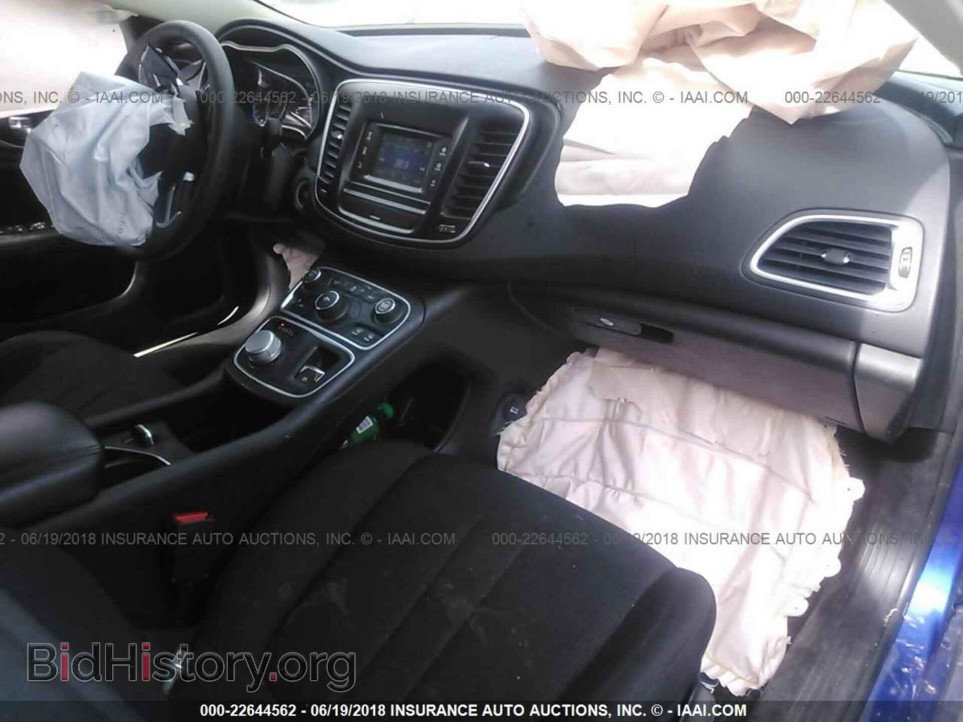 2015 Chrysler 200 - VIN: 1C3CCCAB0FN636858 - Photo 5