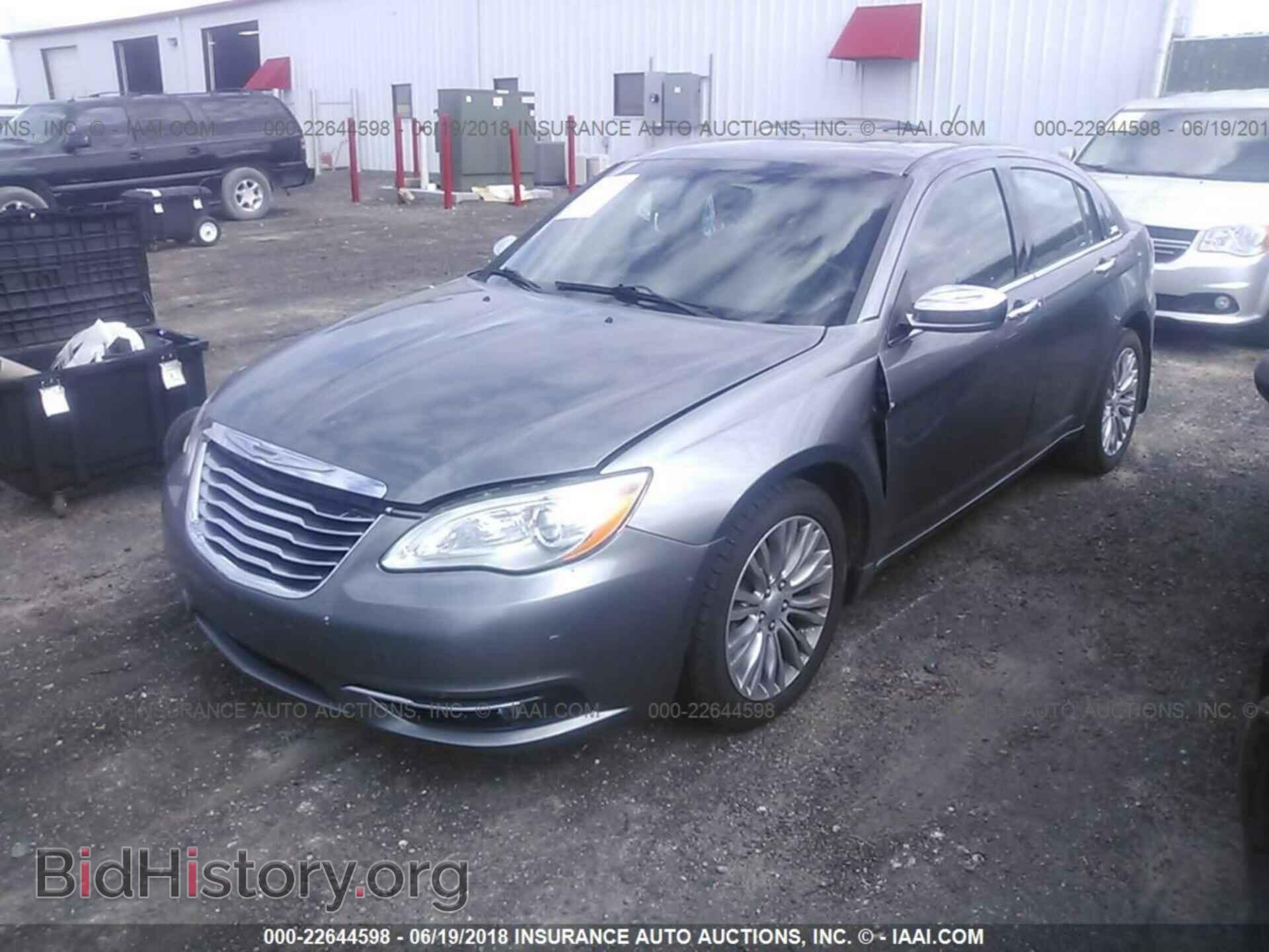 2012 Chrysler 200 - VIN: 1C3CCBCG9CN222105 - Фото 2