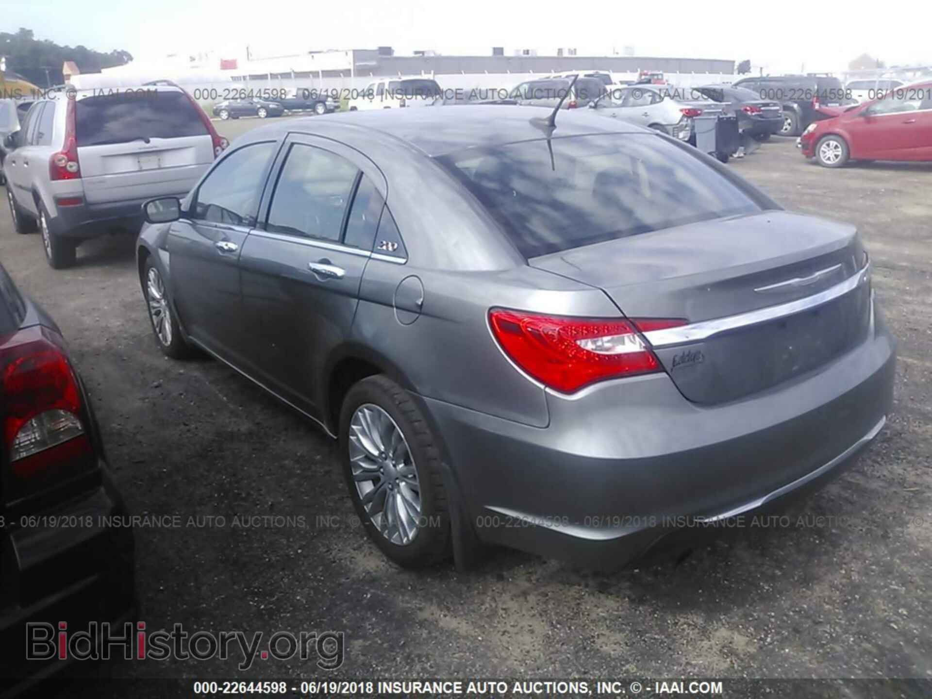 2012 Chrysler 200 - VIN: 1C3CCBCG9CN222105 - Фото 3