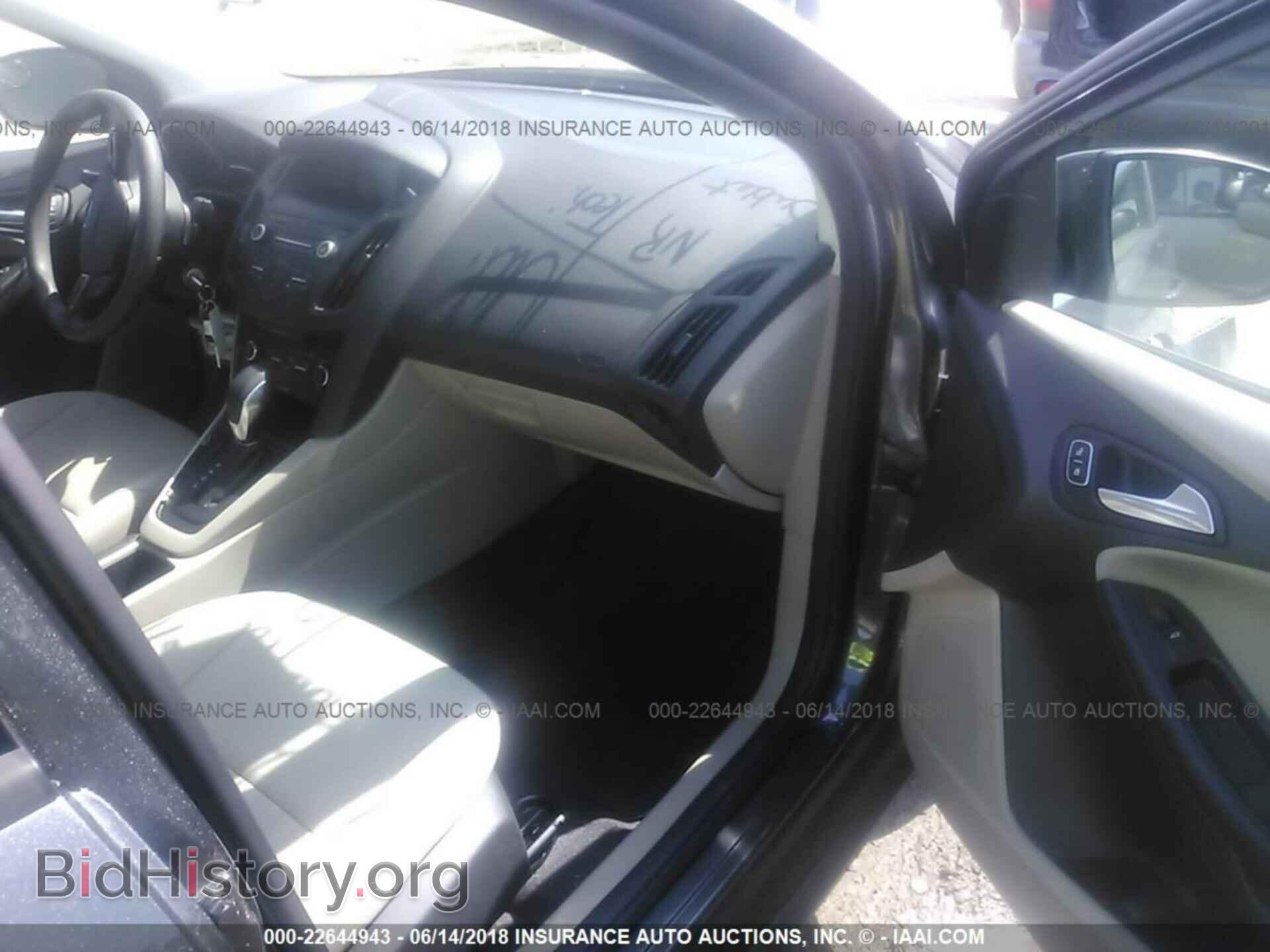 2018 Ford Focus - VIN: 1FADP3F27JL288984 - Фото 5