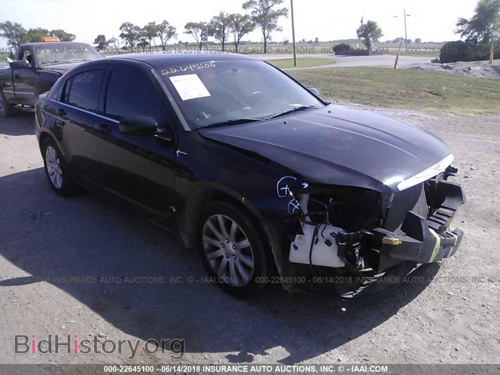 Photo 1C3CCBBB0DN593791 - Chrysler 200 2013