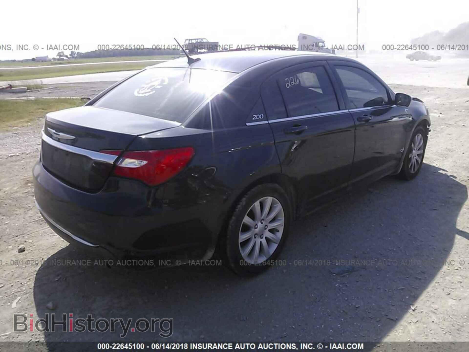 2013 Chrysler 200 - VIN: 1C3CCBBB0DN593791 - Photo 4