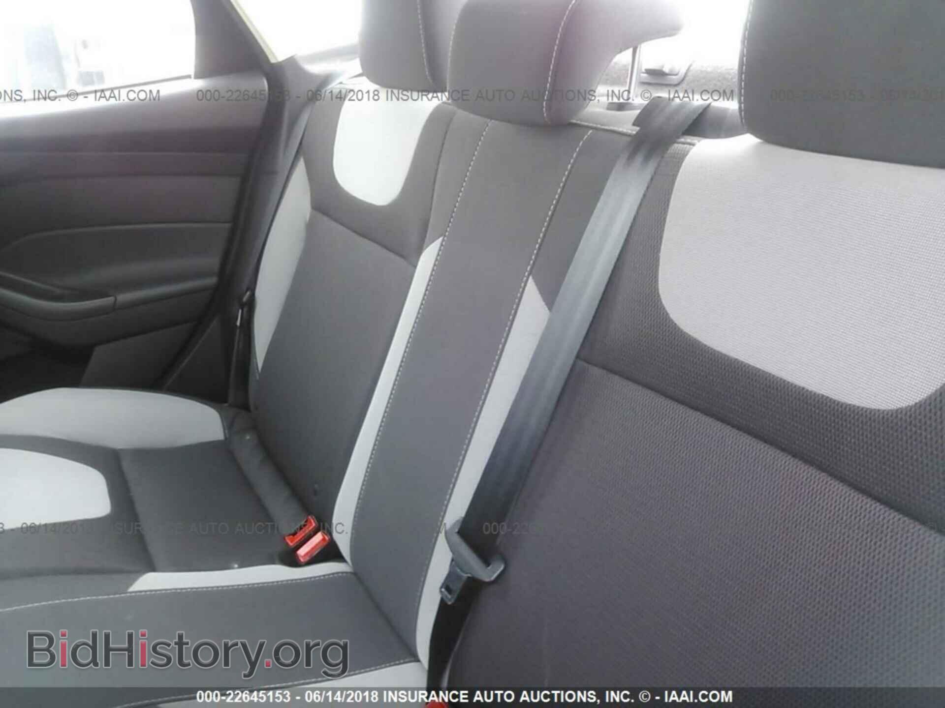 2012 Ford Focus - VIN: 1FAHP3F20CL434825 - Photo 8