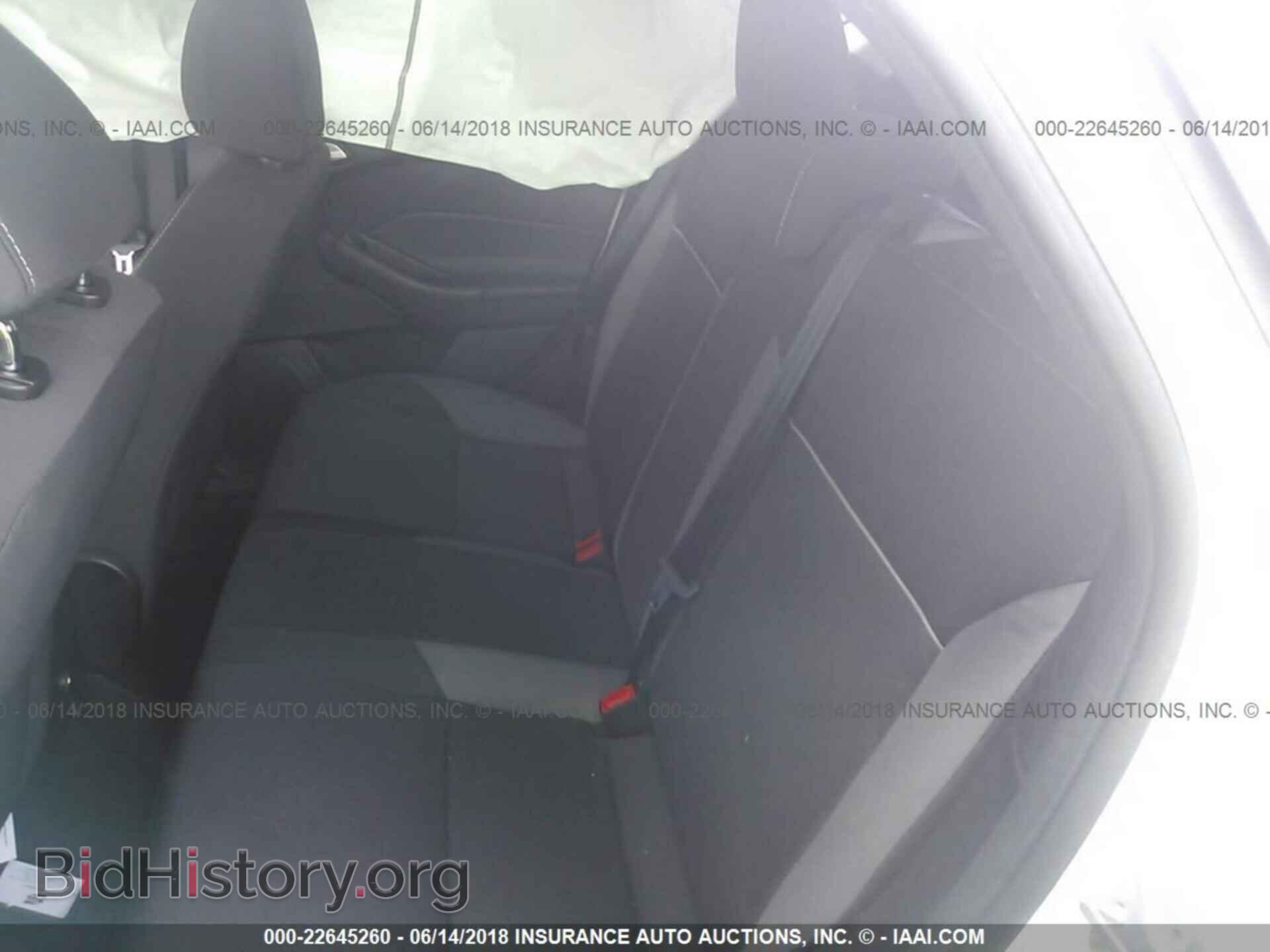 2014 Ford Focus - VIN: 1FADP3K25EL204138 - Photo 8