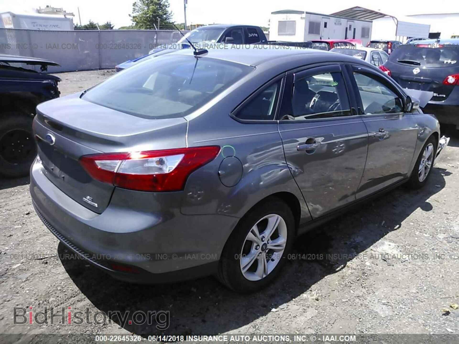 2014 Ford Focus - VIN: 1FADP3F26EL443935 - Photo 4
