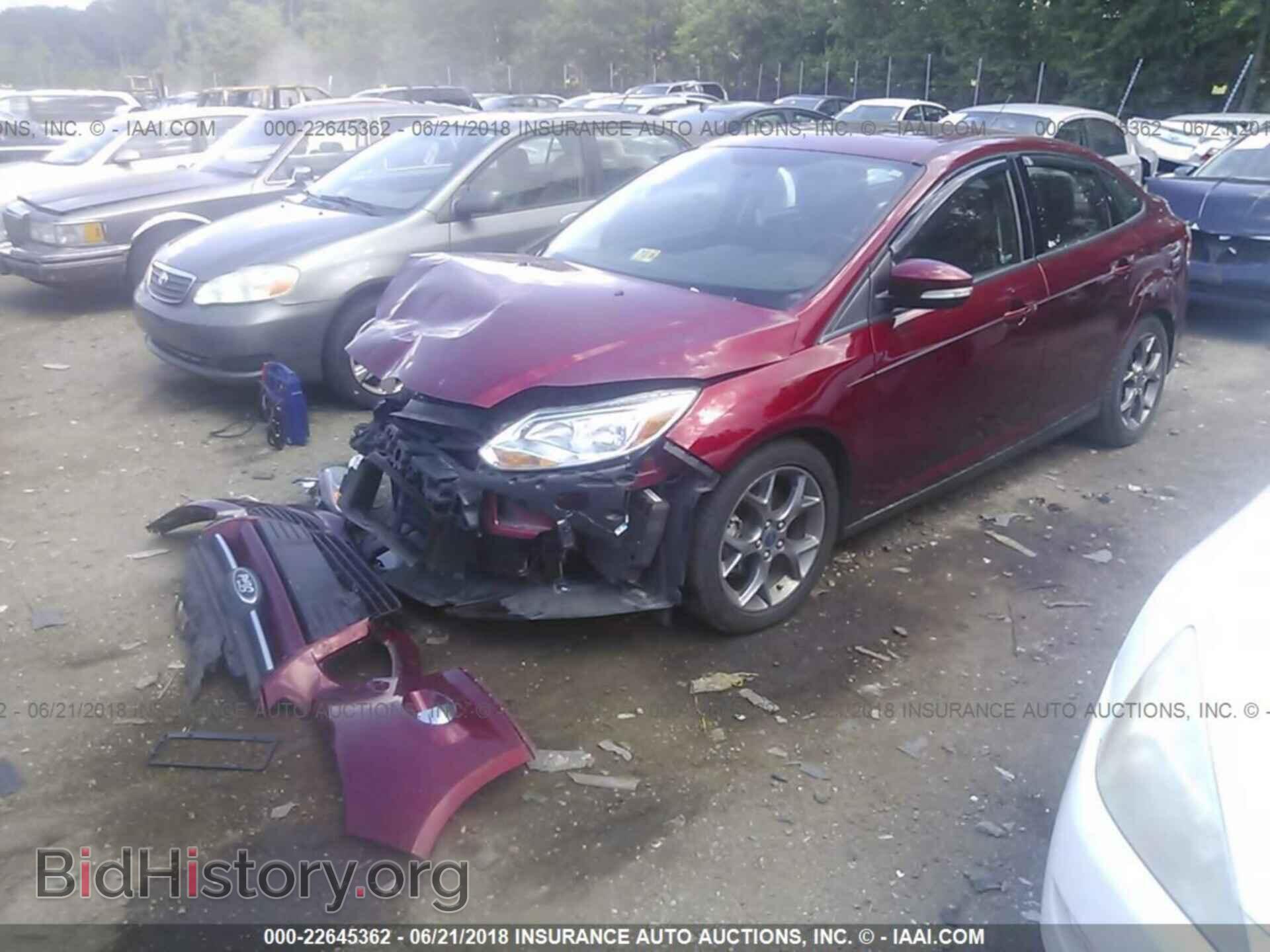 2014 Ford Focus - VIN: 1FADP3F21EL338767 - Photo 2