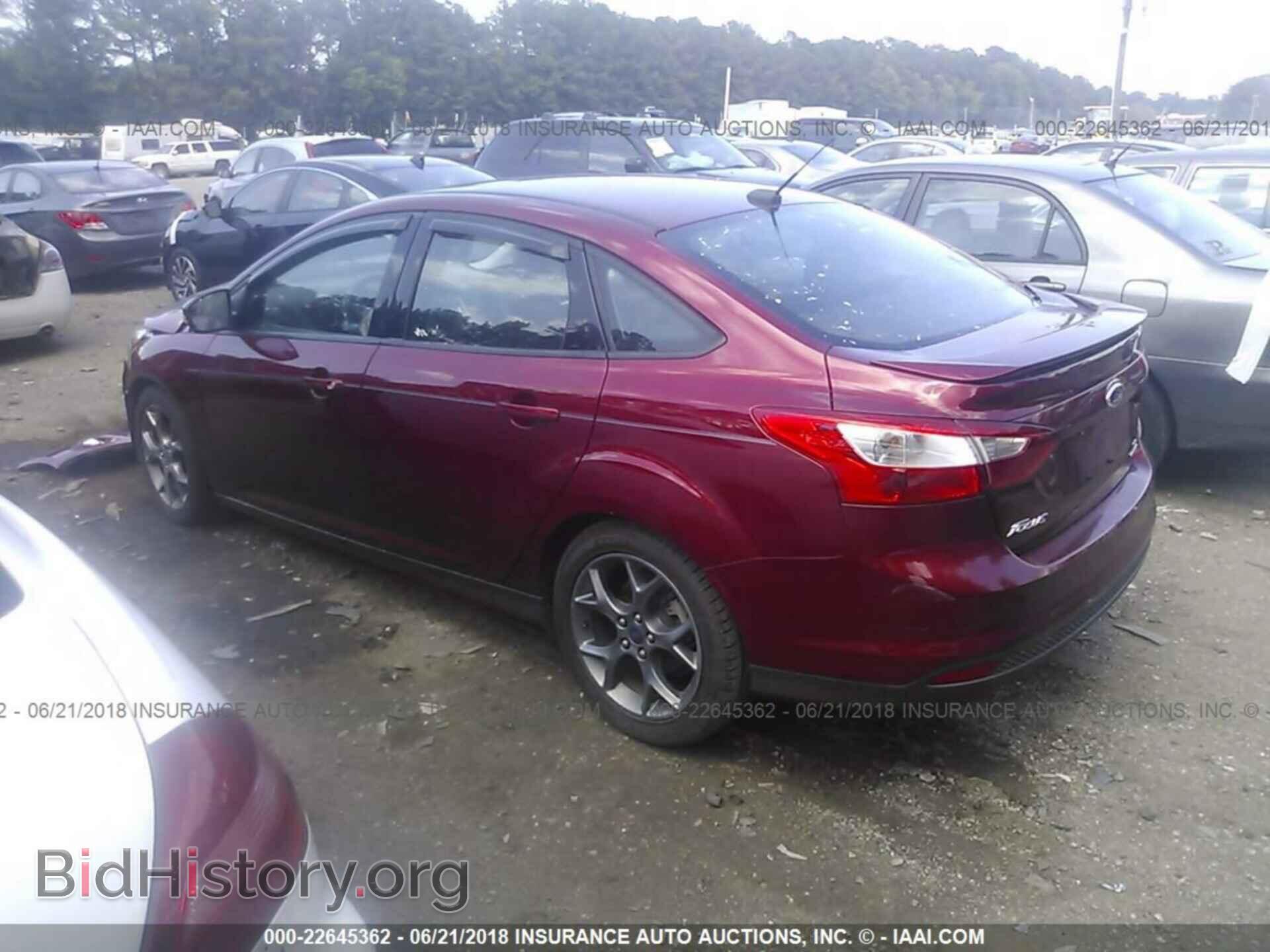 2014 Ford Focus - VIN: 1FADP3F21EL338767 - Photo 3