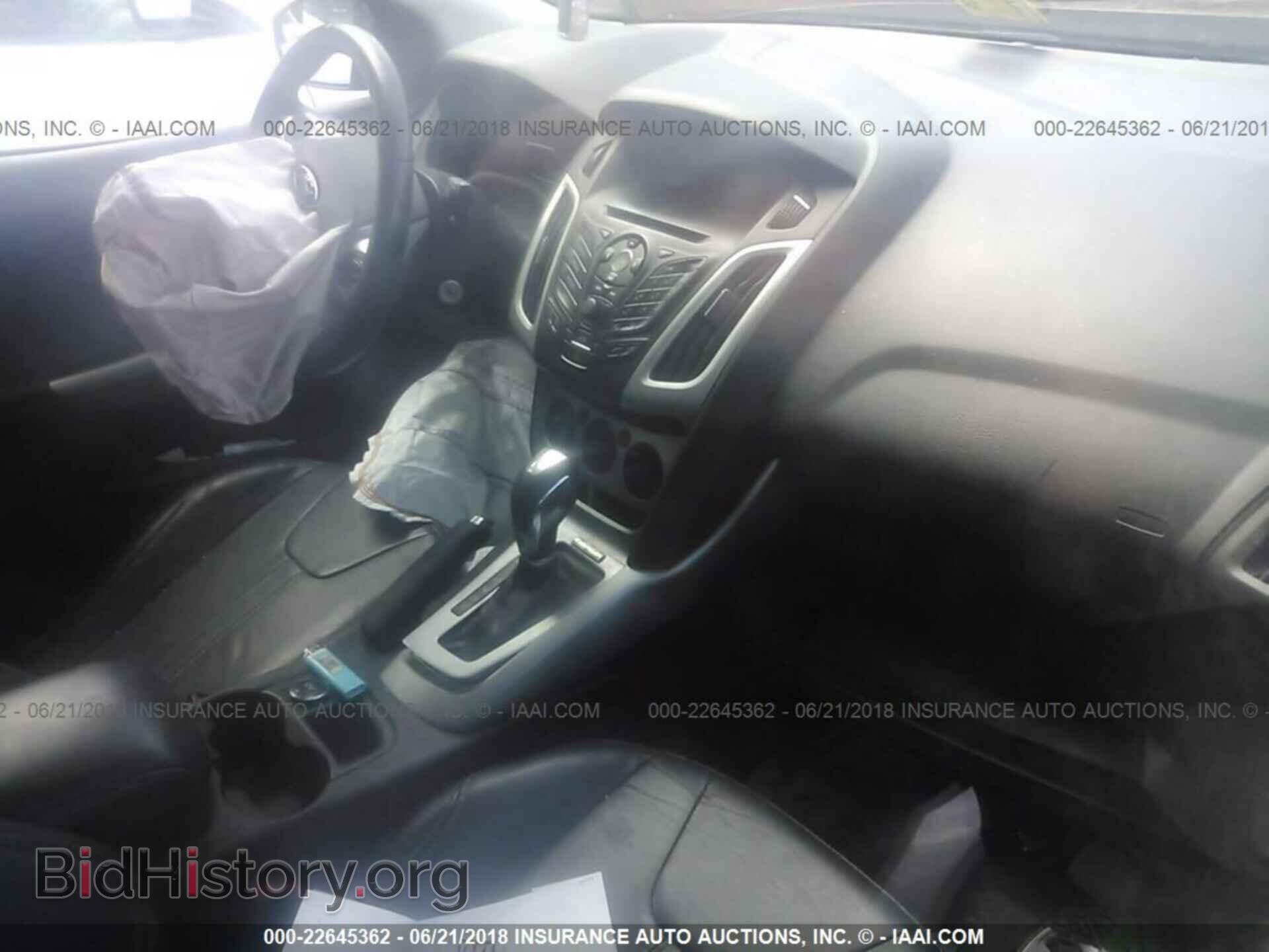 2014 Ford Focus - VIN: 1FADP3F21EL338767 - Photo 5