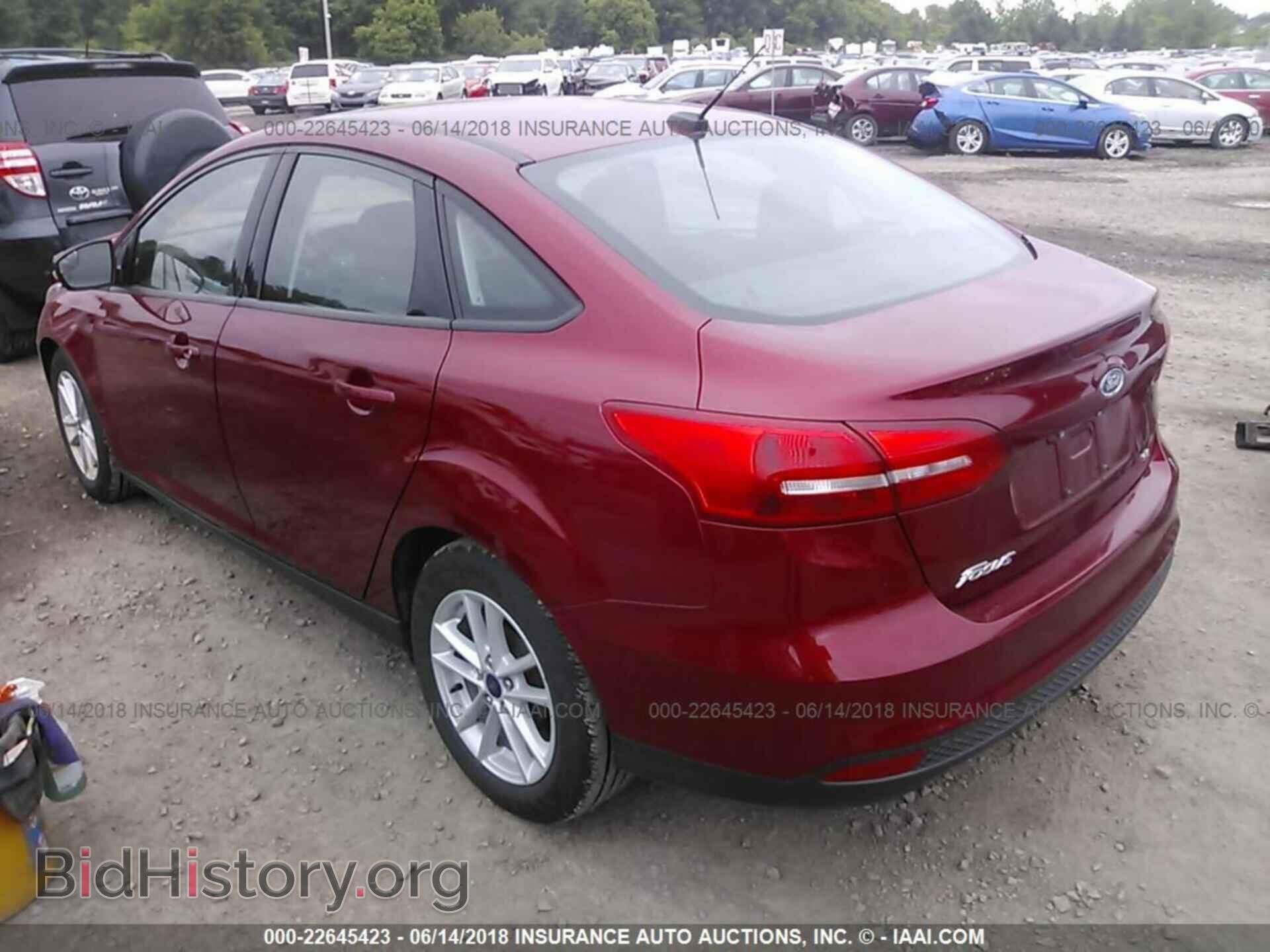 2017 Ford Focus - VIN: 1FADP3F27HL297503 - Photo 3