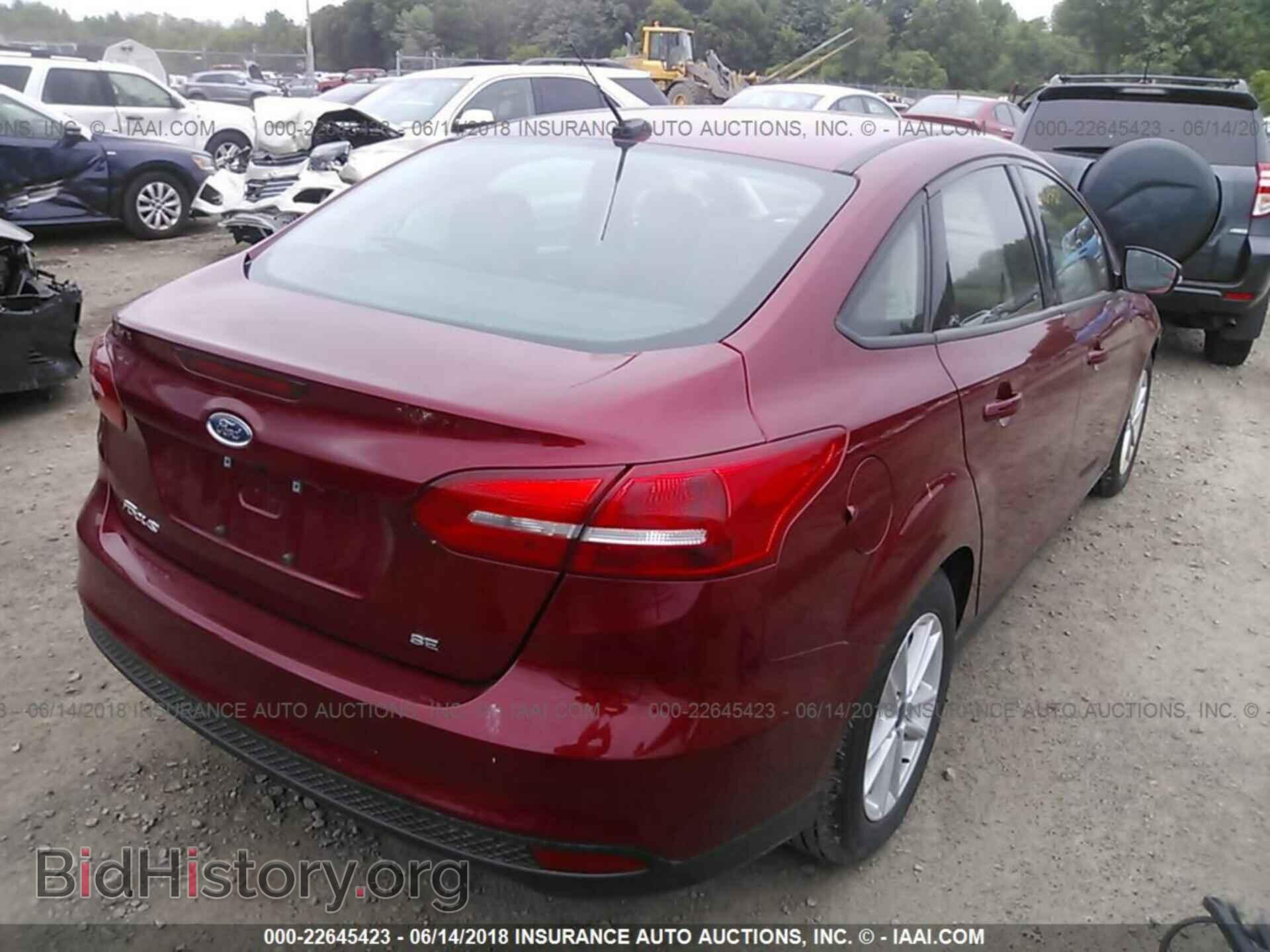 2017 Ford Focus - VIN: 1FADP3F27HL297503 - Photo 4