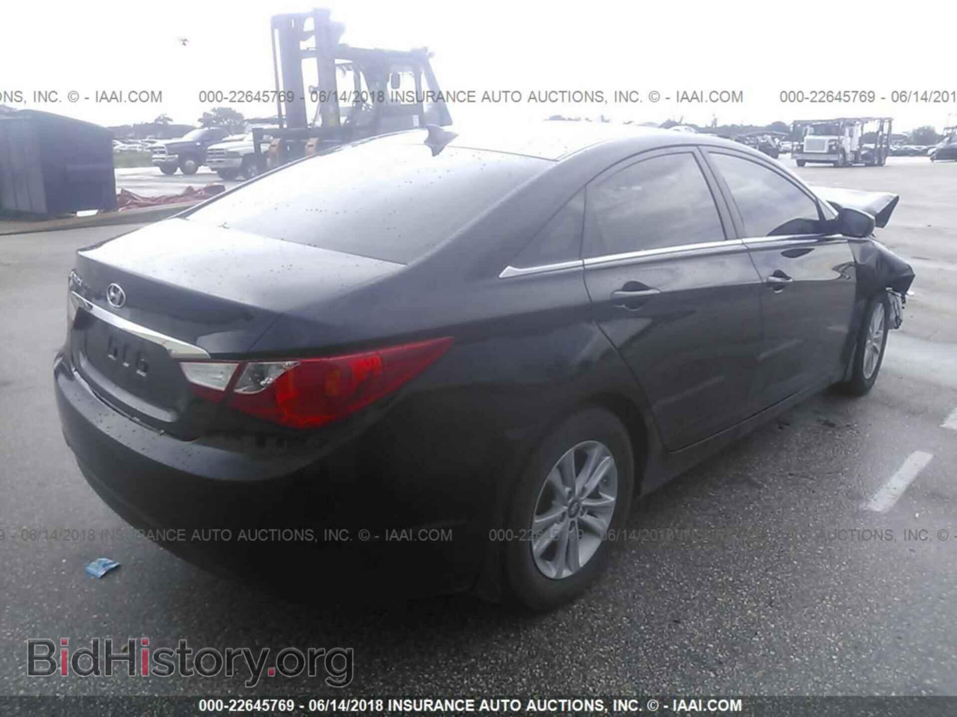 2012 Hyundai Sonata - VIN: 5NPEB4AC2CH309718 - Photo 4
