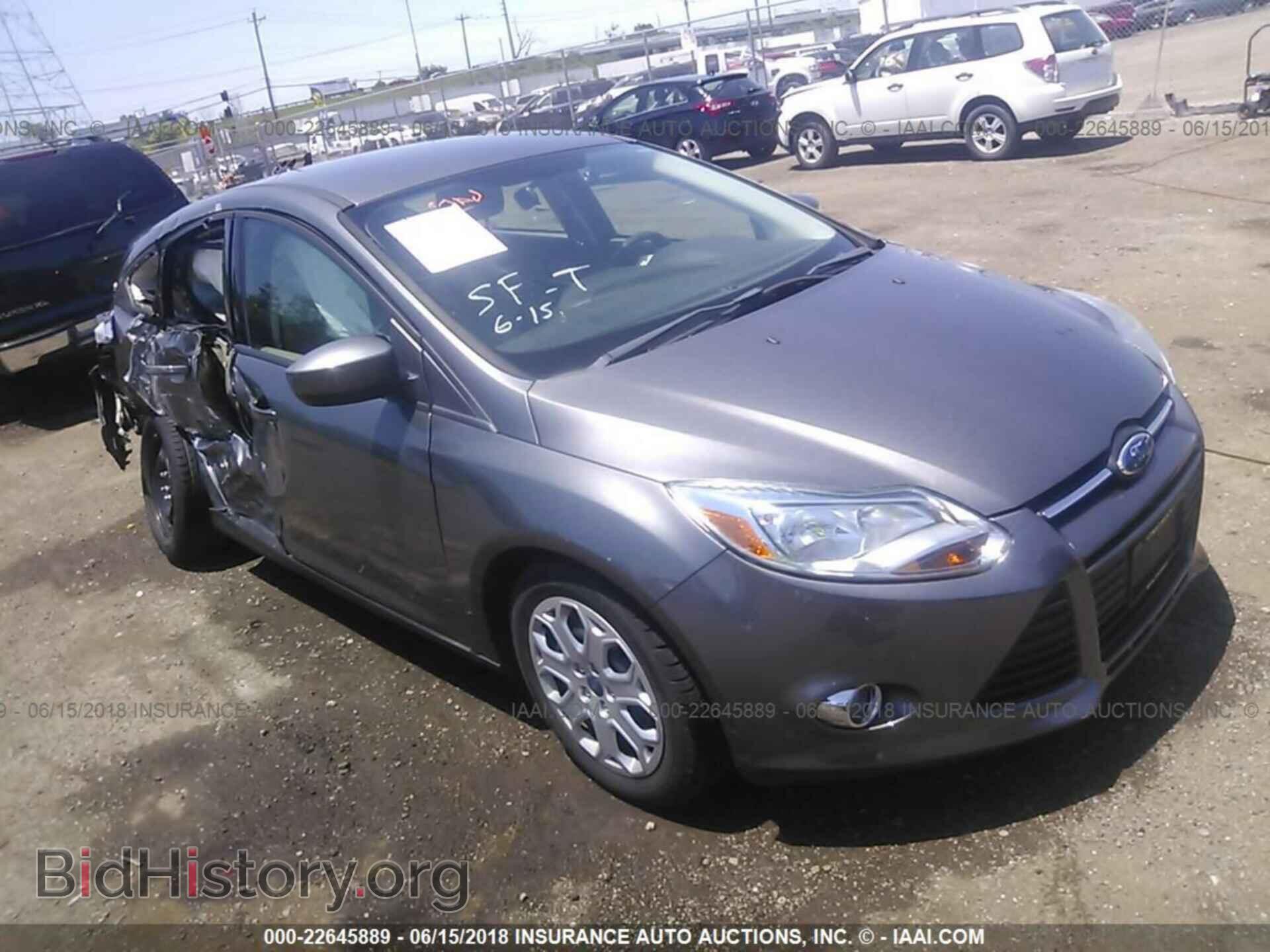Photo 1FAHP3K28CL127991 - Ford Focus 2012