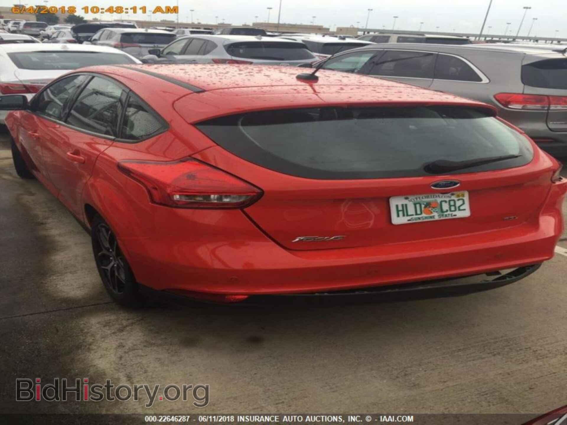 2017 Ford Focus - VIN: 1FADP3M2XHL232051 - Photo 14