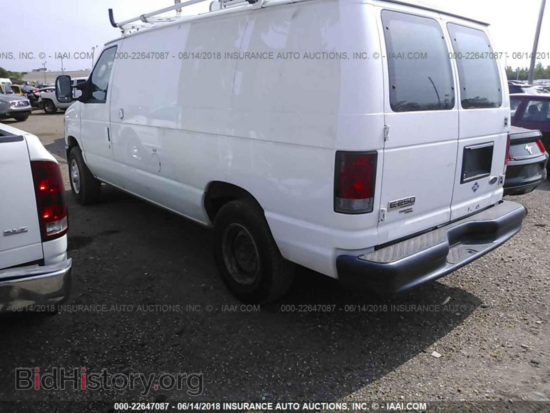 2011 Ford Econoline - VIN: 1FTNE2EL0BDA87786 - Photo 3