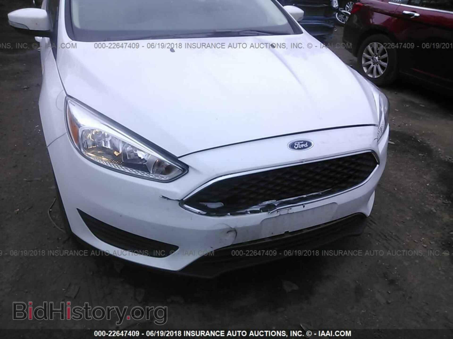 2017 Ford Focus - VIN: 1FADP3F2XHL295342 - Photo 6