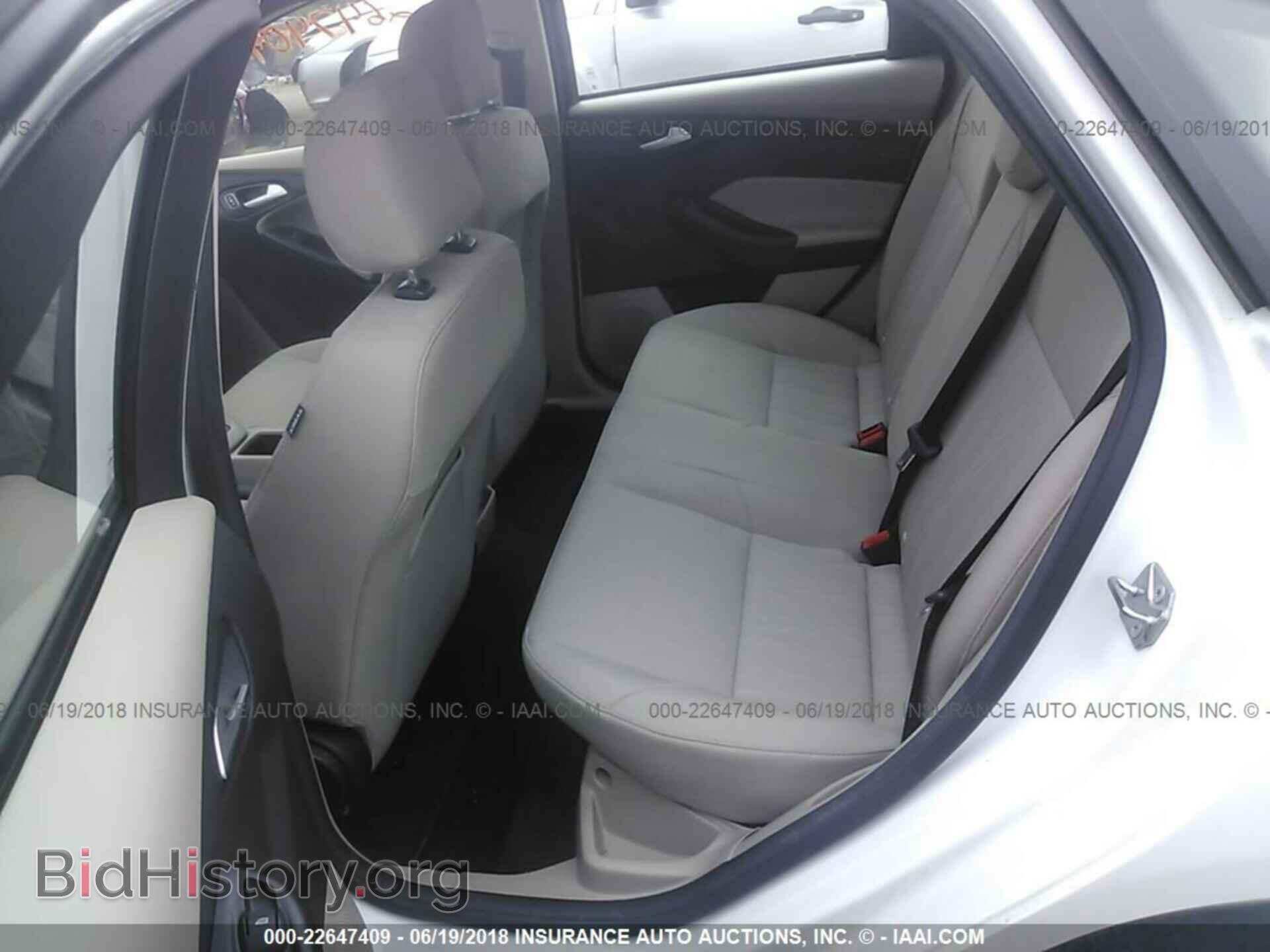 2017 Ford Focus - VIN: 1FADP3F2XHL295342 - Photo 8