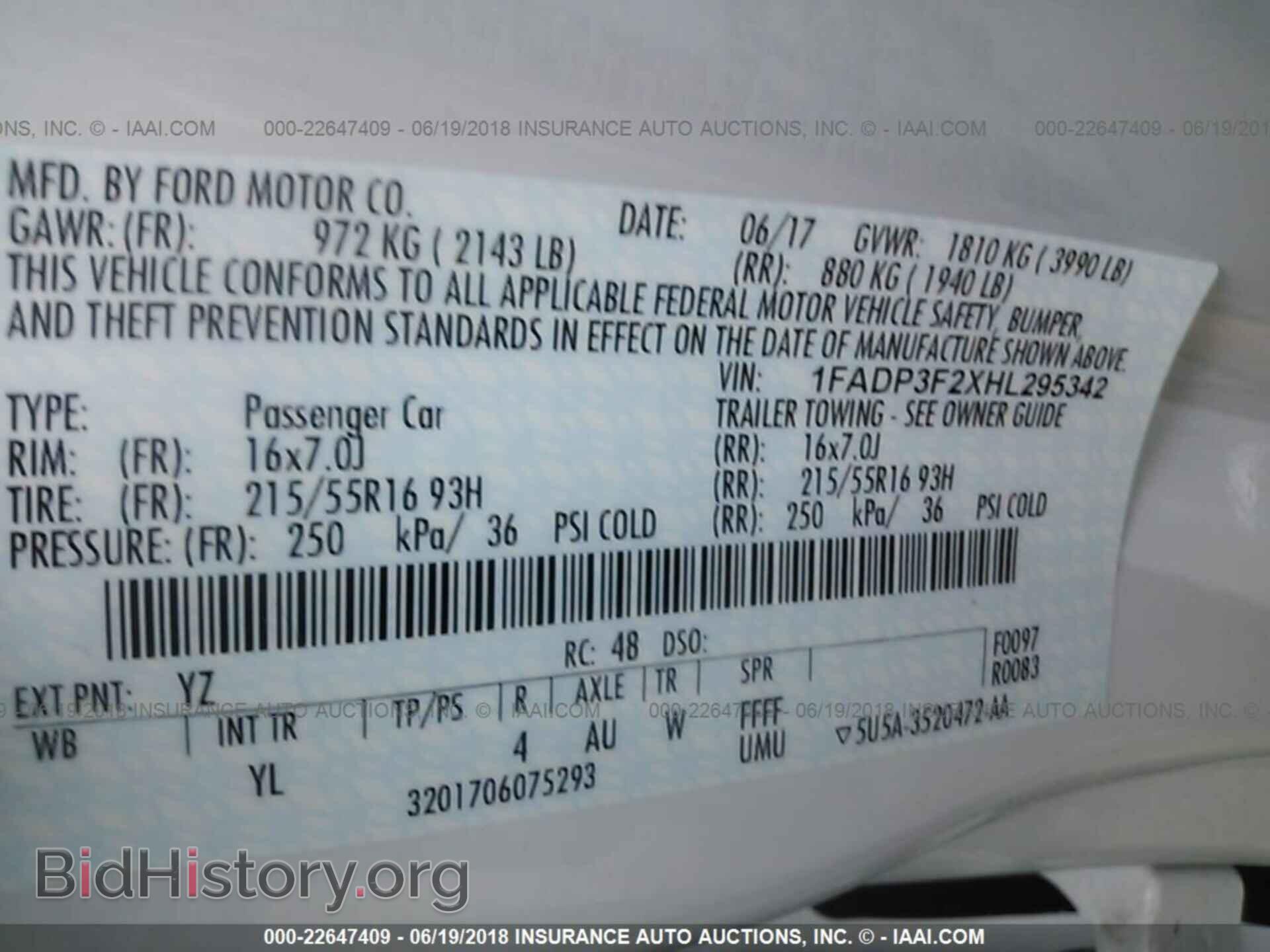 2017 Ford Focus - VIN: 1FADP3F2XHL295342 - Photo 9