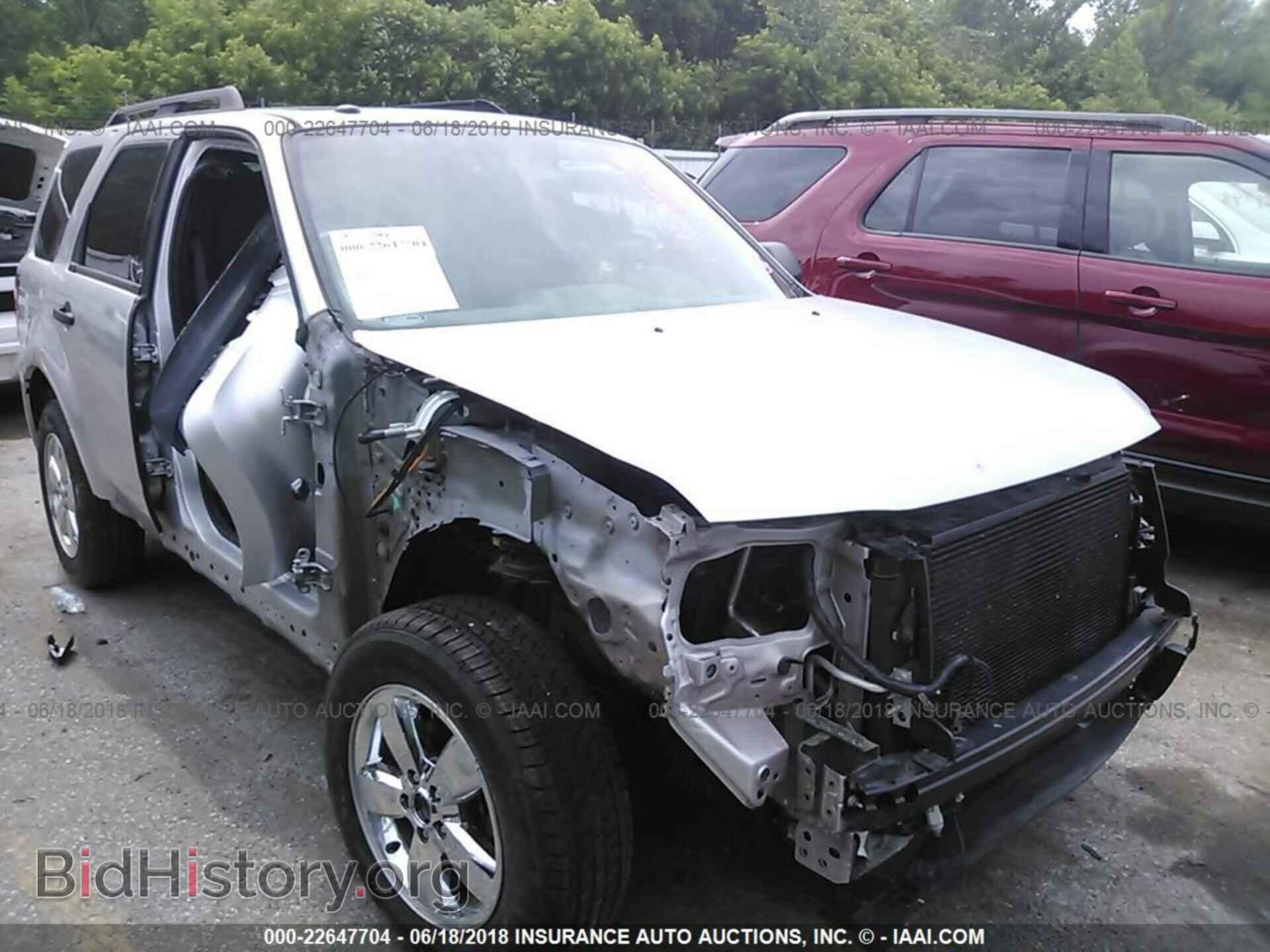 Photo 1FMCU0DG7CKA28469 - Ford Escape 2012