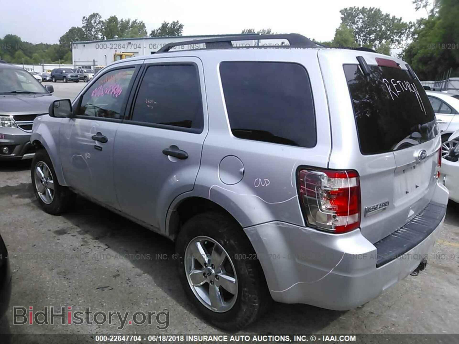 2012 Ford Escape - VIN: 1FMCU0DG7CKA28469 - Фото 3