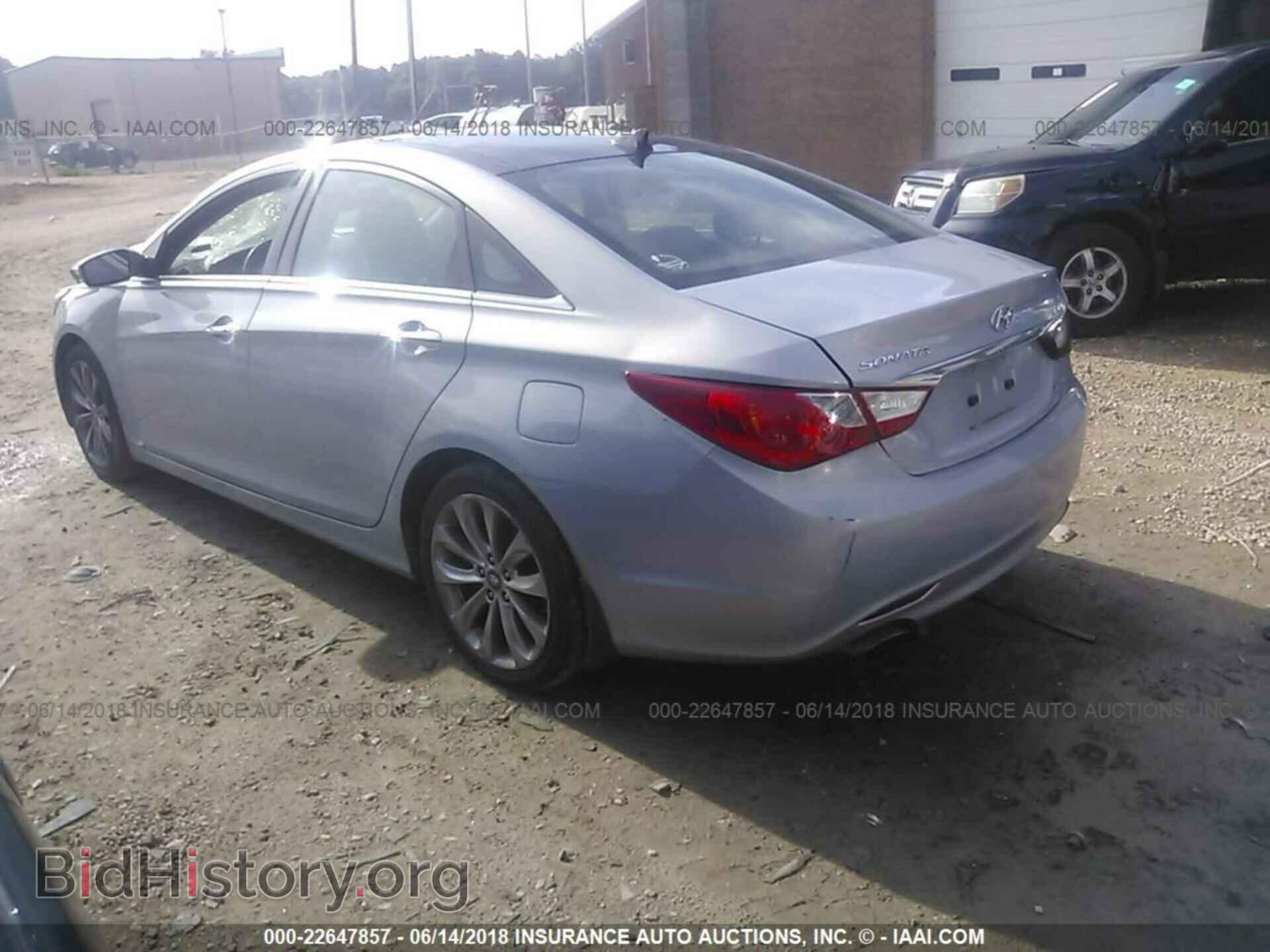 2012 Hyundai Sonata - VIN: 5NPEC4AB8CH352304 - Фото 3