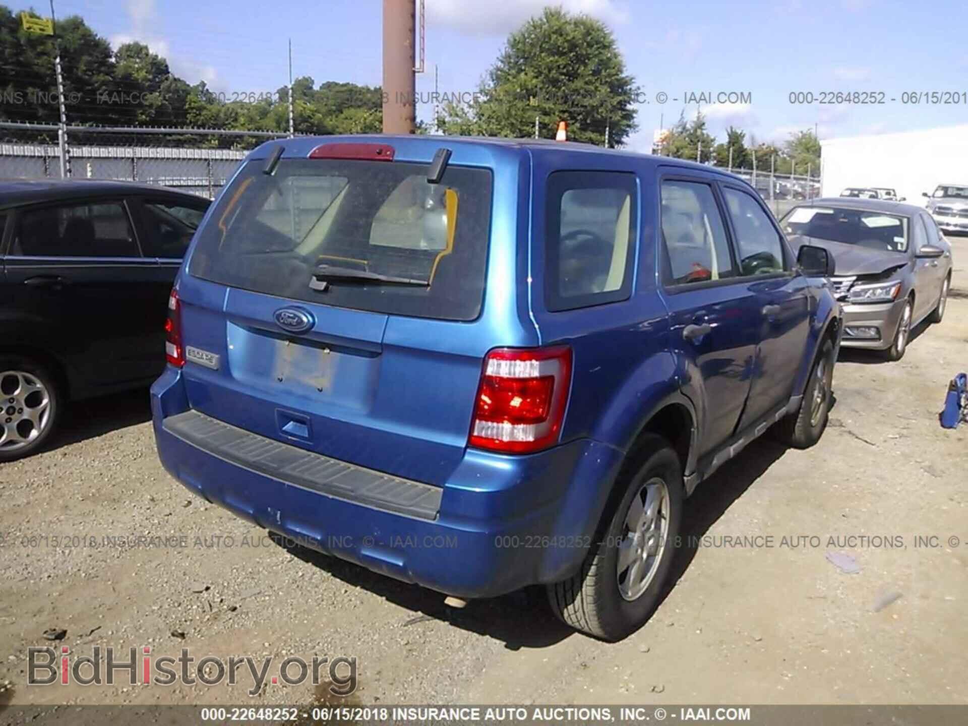 2011 Ford Escape - VIN: 1FMCU0C77BKA07248 - Photo 4