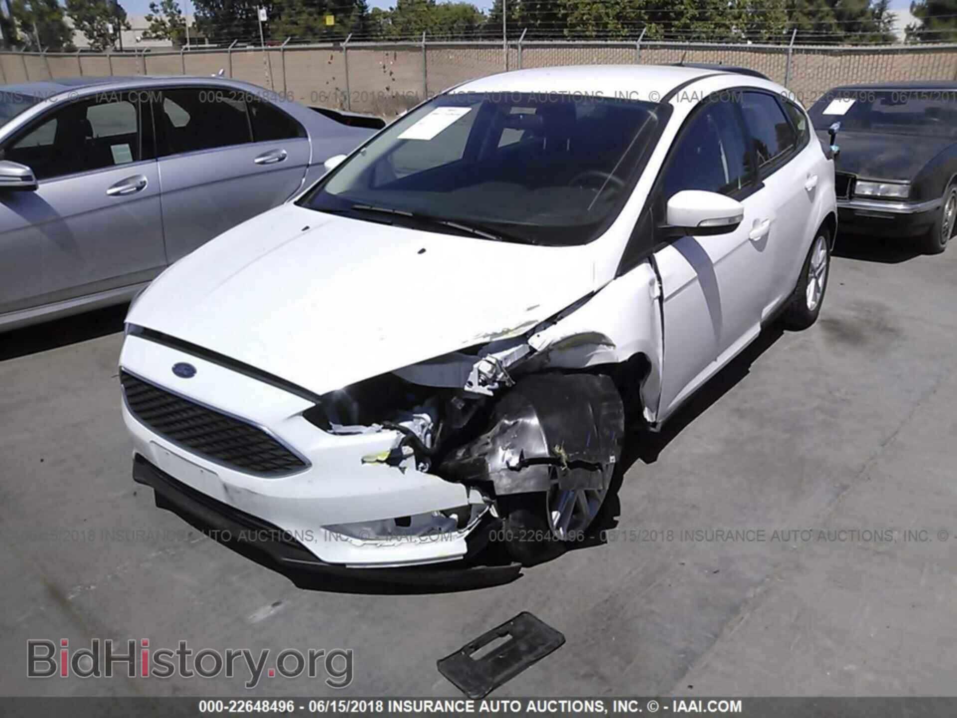 2017 Ford Focus - VIN: 1FADP3K29HL314856 - Photo 2
