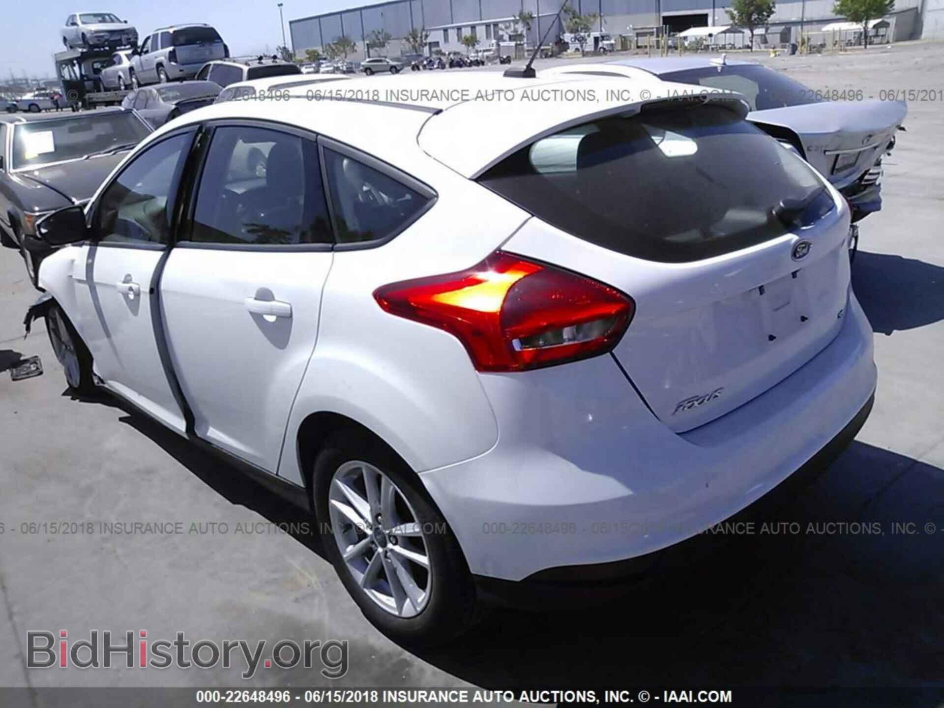 2017 Ford Focus - VIN: 1FADP3K29HL314856 - Photo 3