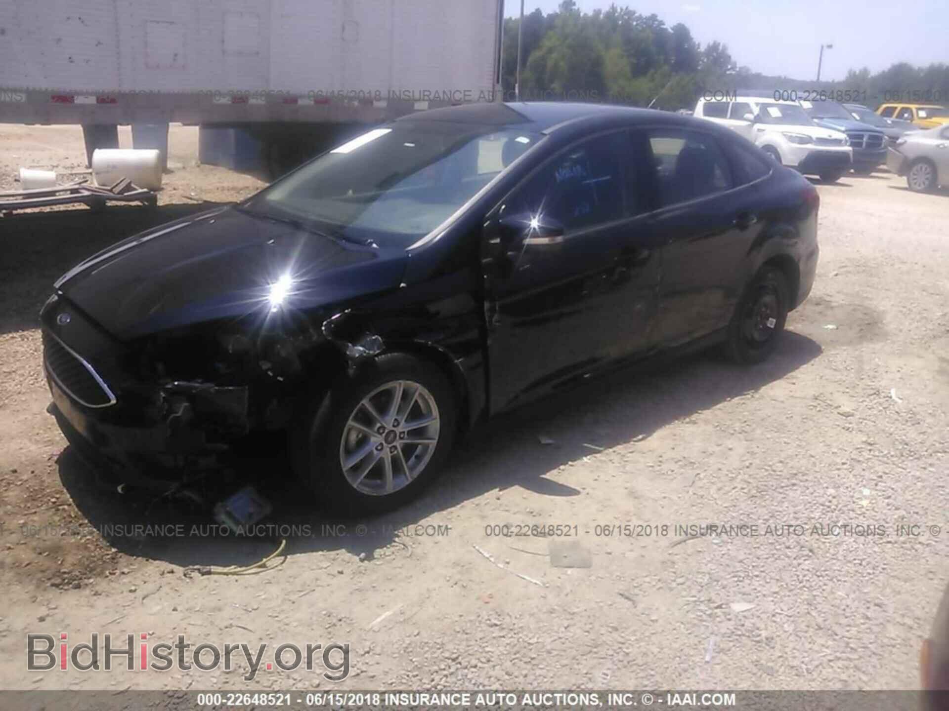2017 Ford Focus - VIN: 1FADP3F27HL337157 - Фото 2
