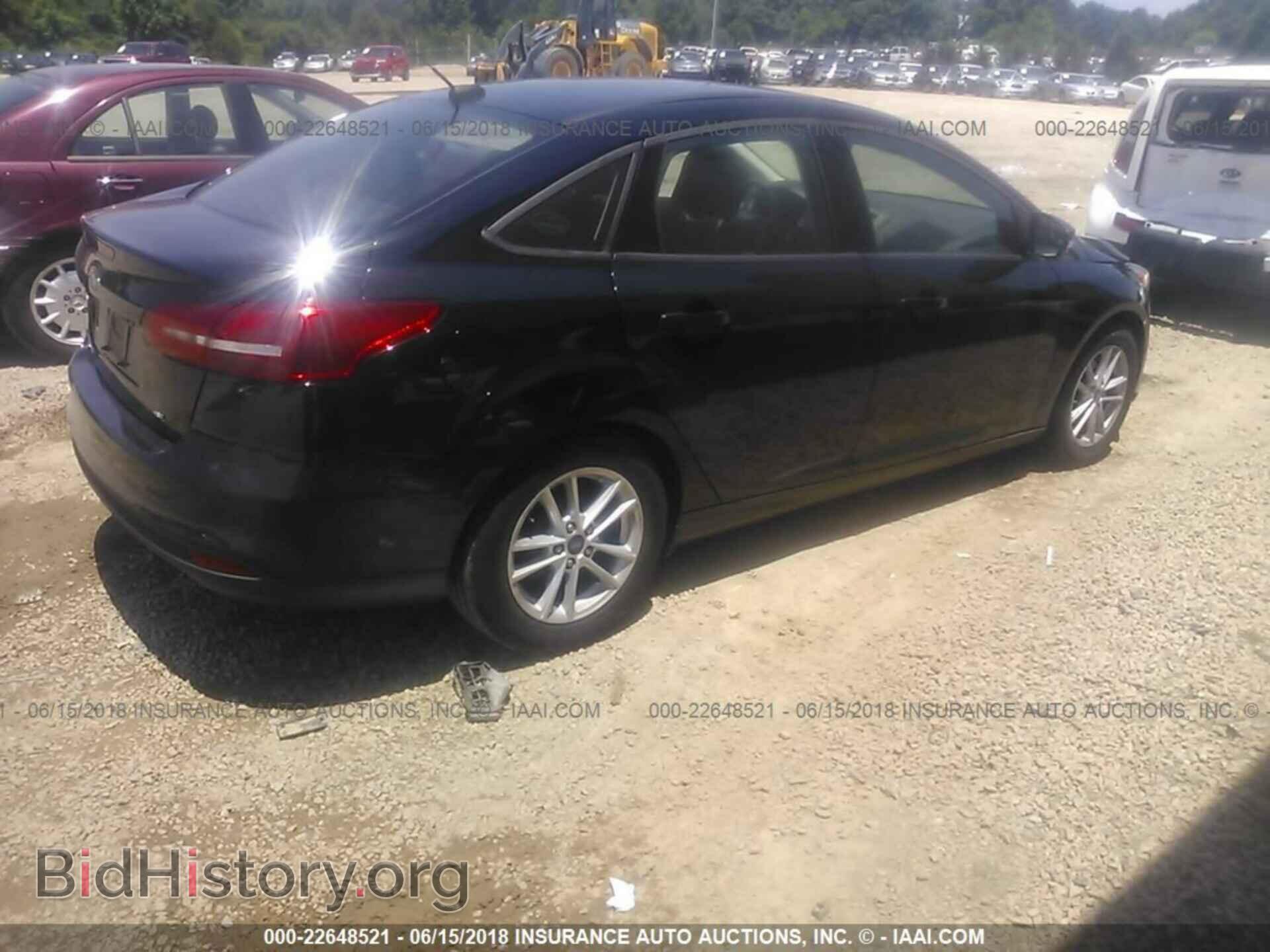 2017 Ford Focus - VIN: 1FADP3F27HL337157 - Фото 4