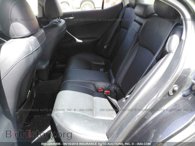 2011 Lexus IS (VIN JTHBF5C27B5144392) — photo 8 of 10