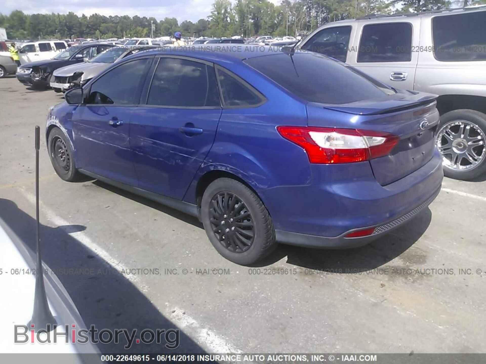 2012 Ford Focus - VIN: 1FAHP3F2XCL455973 - Photo 3