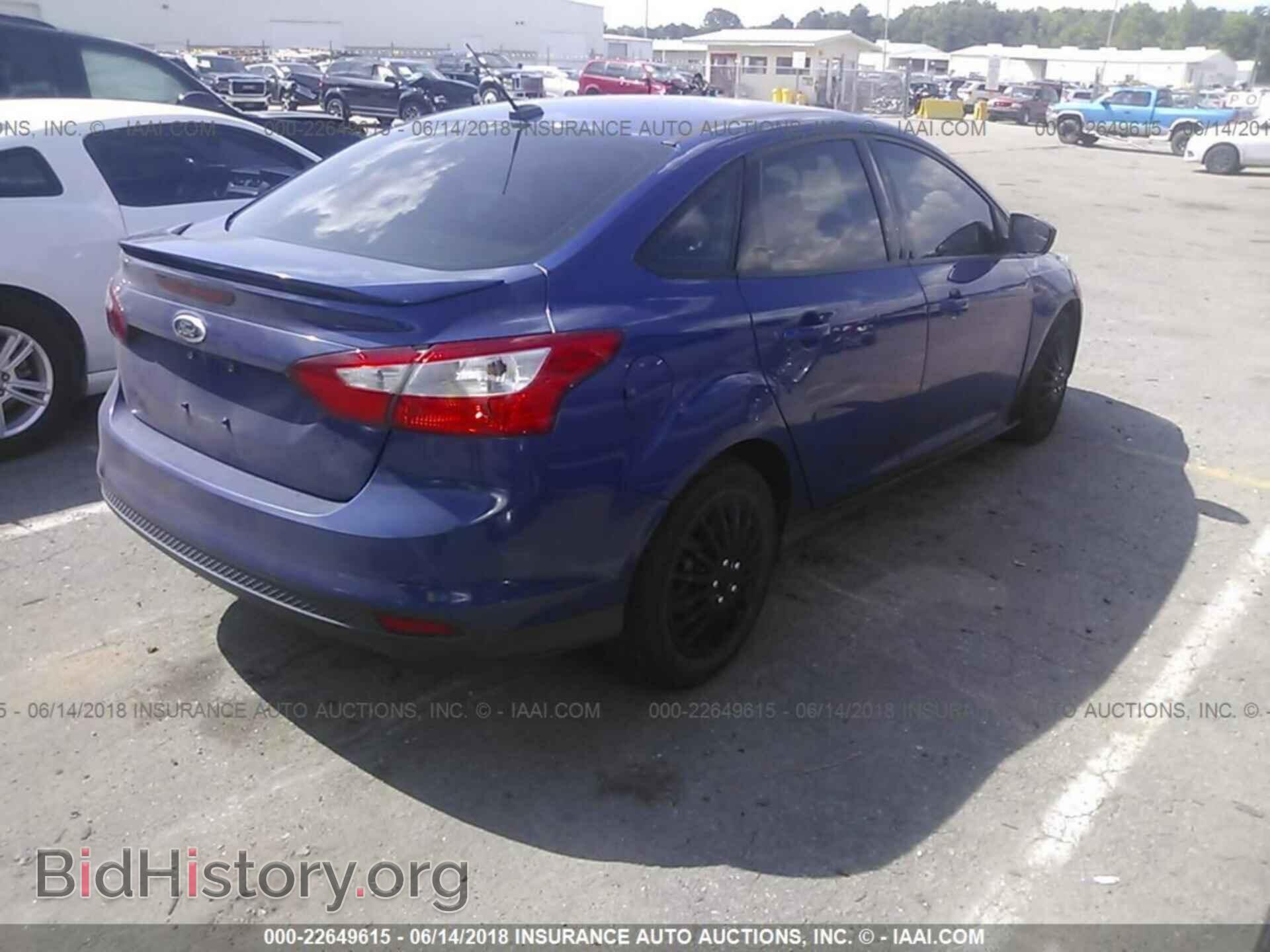 2012 Ford Focus - VIN: 1FAHP3F2XCL455973 - Photo 4