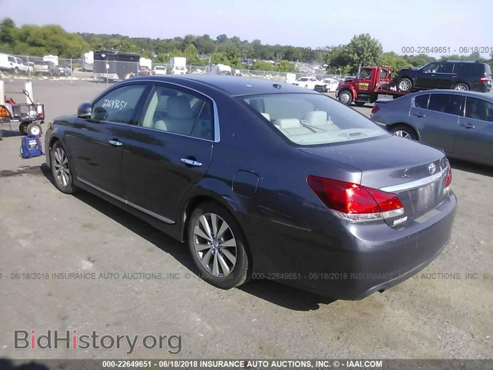 2011 Toyota Avalon - VIN: 4T1BK3DB5BU405231 - Фото 3
