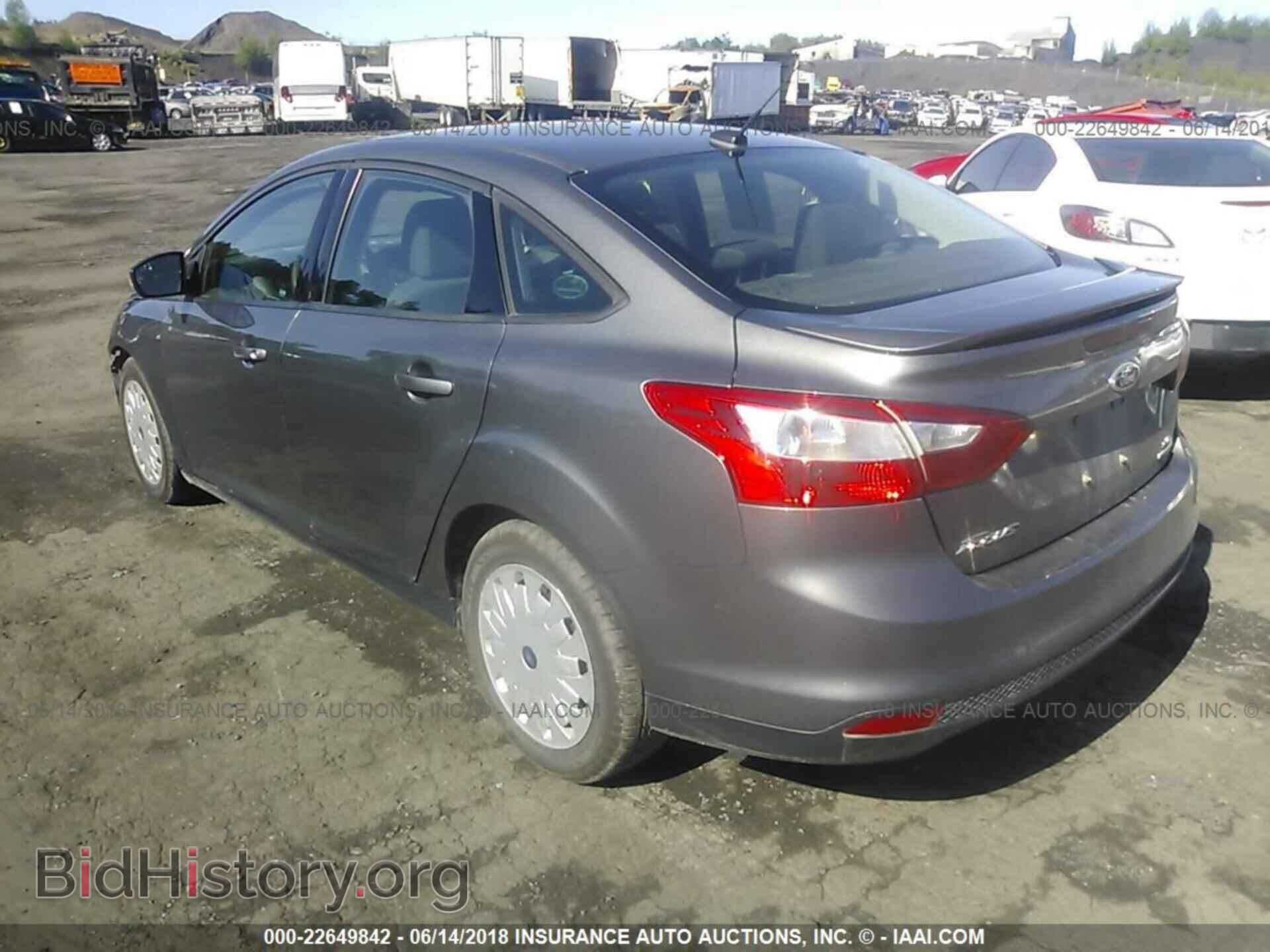 2013 Ford Focus - VIN: 1FADP3F24DL294178 - Фото 3