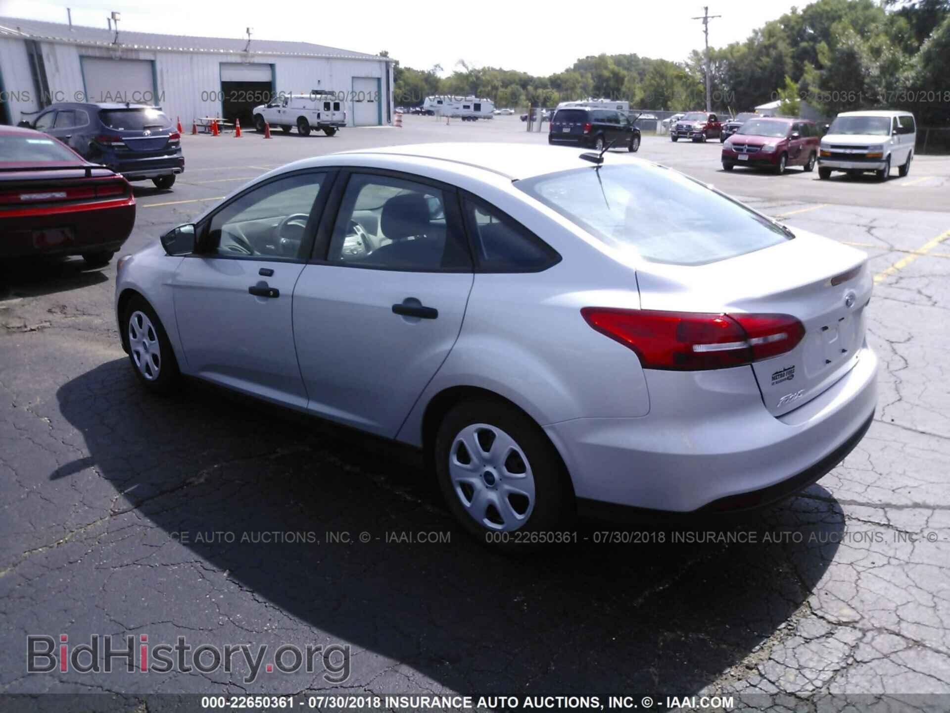 2015 Ford Focus - VIN: 1FADP3E27FL283101 - Photo 3