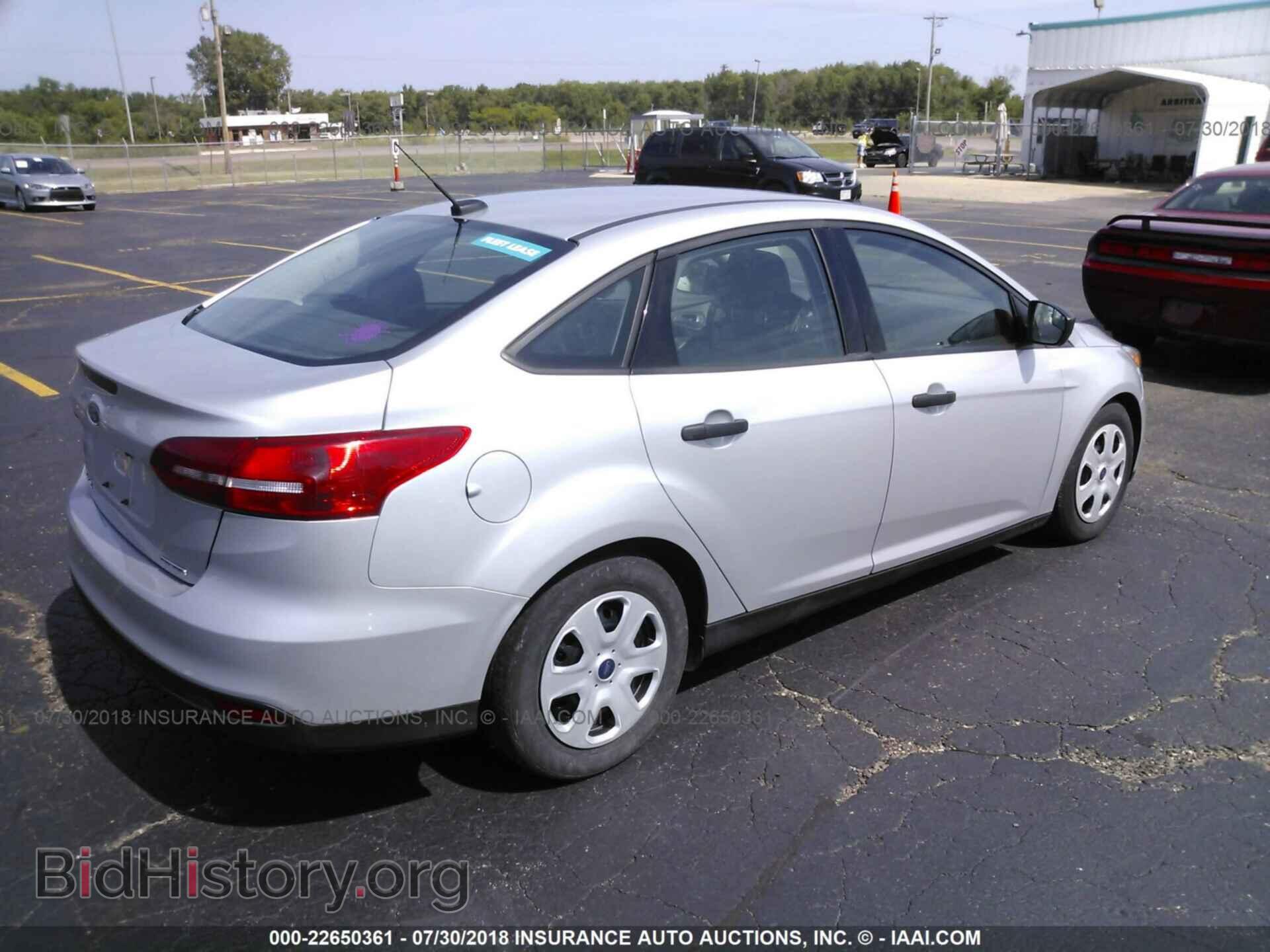 2015 Ford Focus - VIN: 1FADP3E27FL283101 - Photo 4