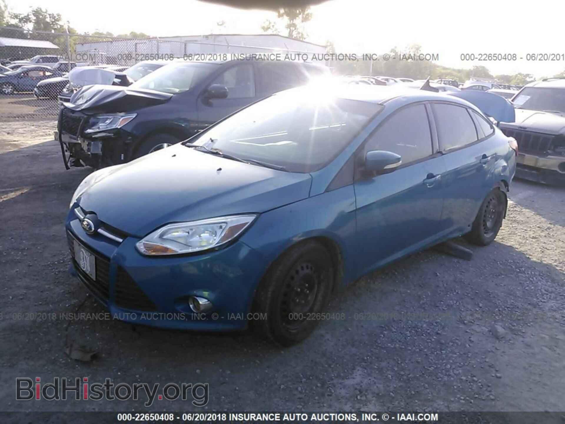 2012 Ford Focus - VIN: 1FAHP3F24CL361586 - Photo 2