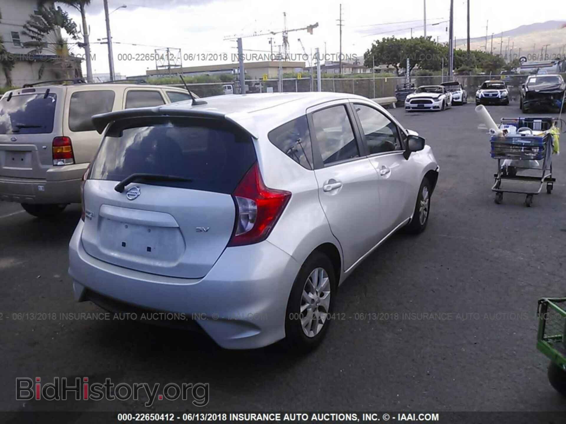 2017 Nissan Versa note - VIN: 3N1CE2CP3HL378740 - Photo 4
