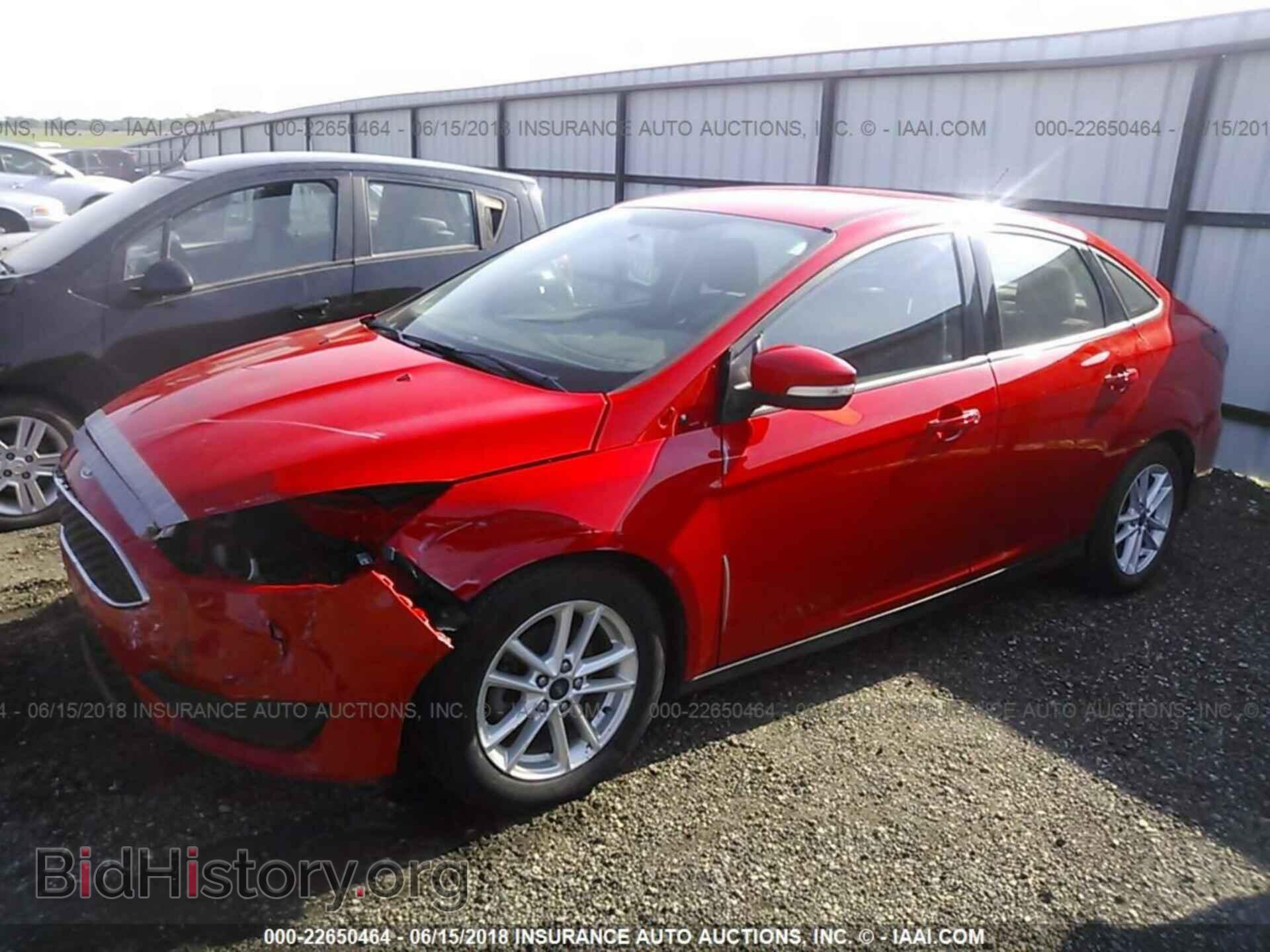 2016 Ford Focus - VIN: 1FADP3F22GL361087 - Photo 2
