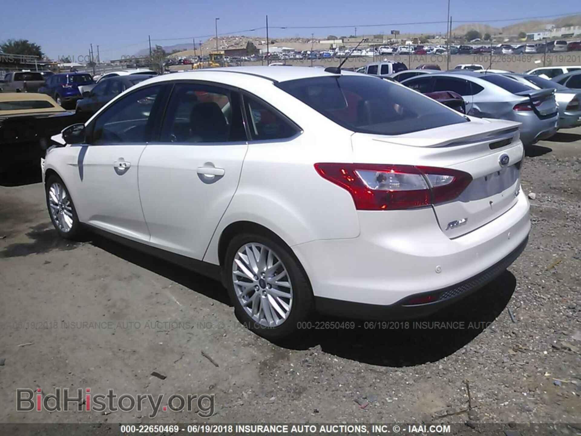 2013 Ford Focus - VIN: 1FADP3J28DL234816 - Photo 3