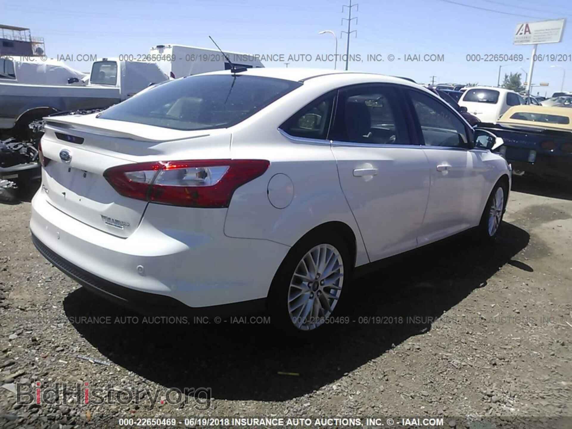 2013 Ford Focus - VIN: 1FADP3J28DL234816 - Photo 4