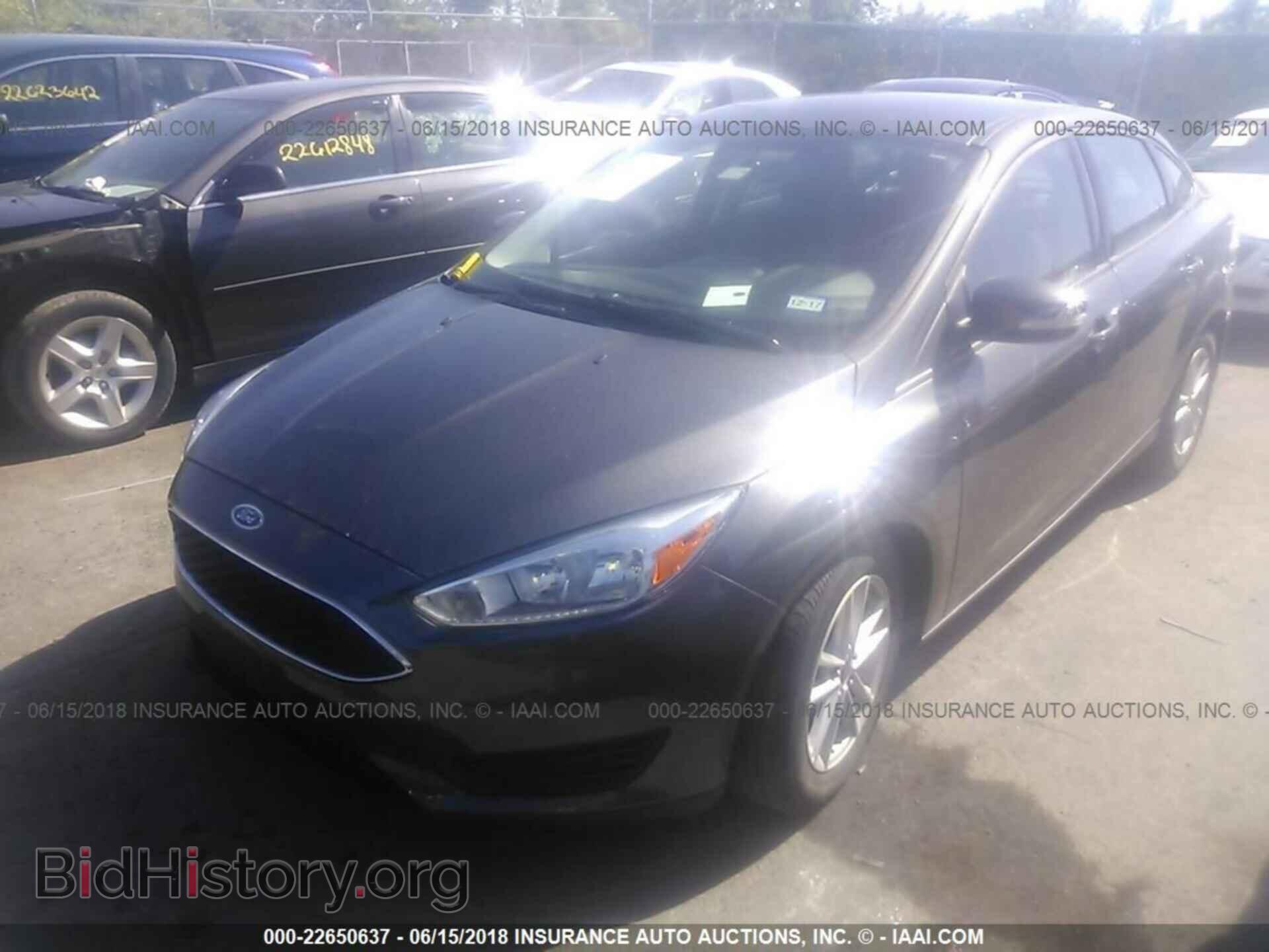 2015 Ford Focus - VIN: 1FADP3F2XFL239530 - Photo 2