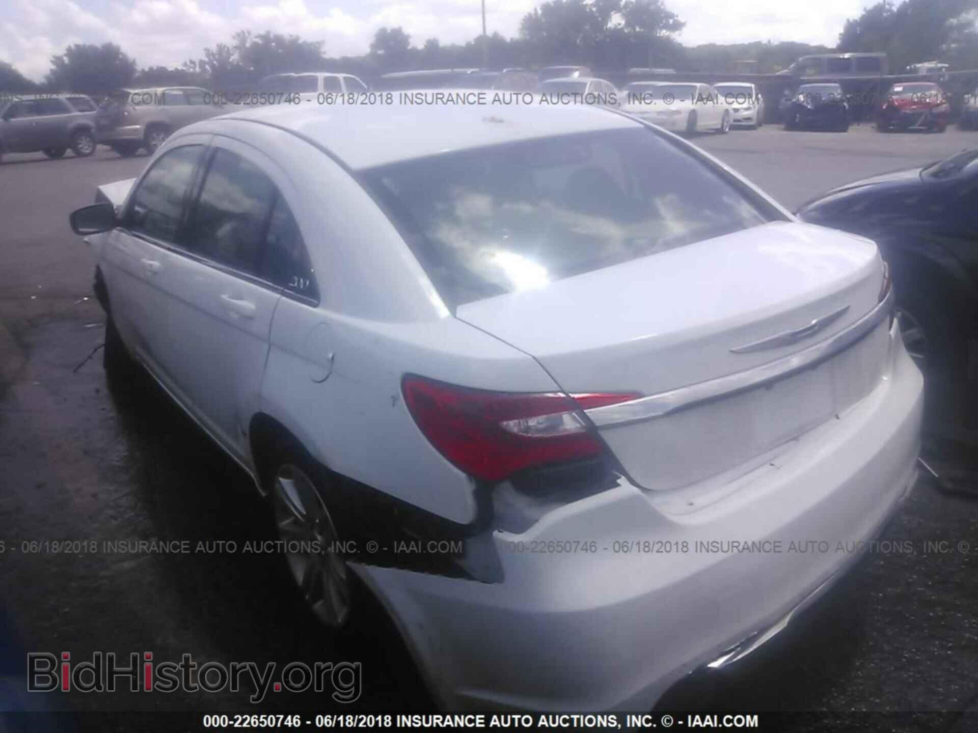 2013 Chrysler 200 - VIN: 1C3CCBBB4DN743448 - Photo 3