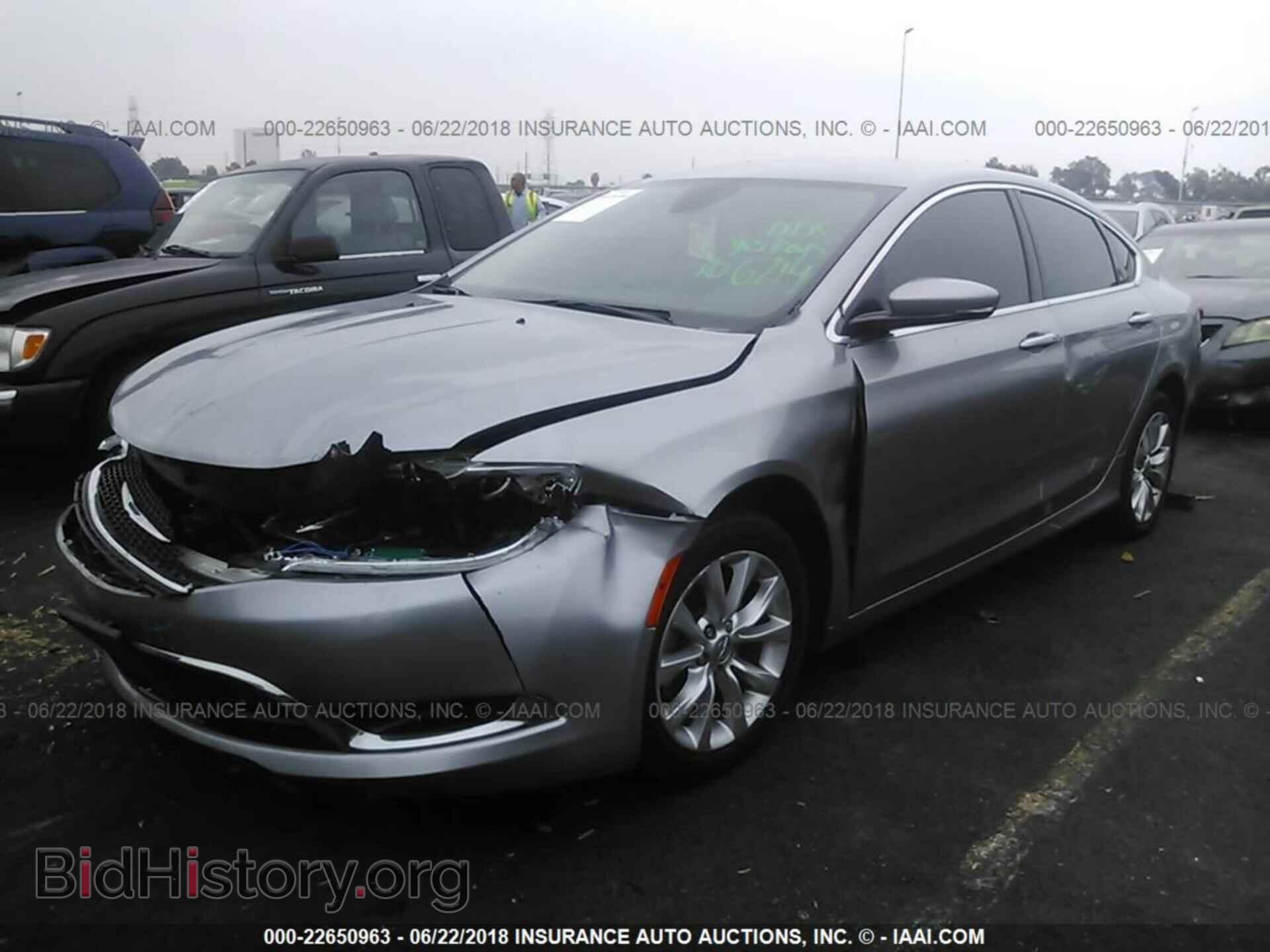 2015 Chrysler 200 - VIN: 1C3CCCCB2FN549461 - Фото 2