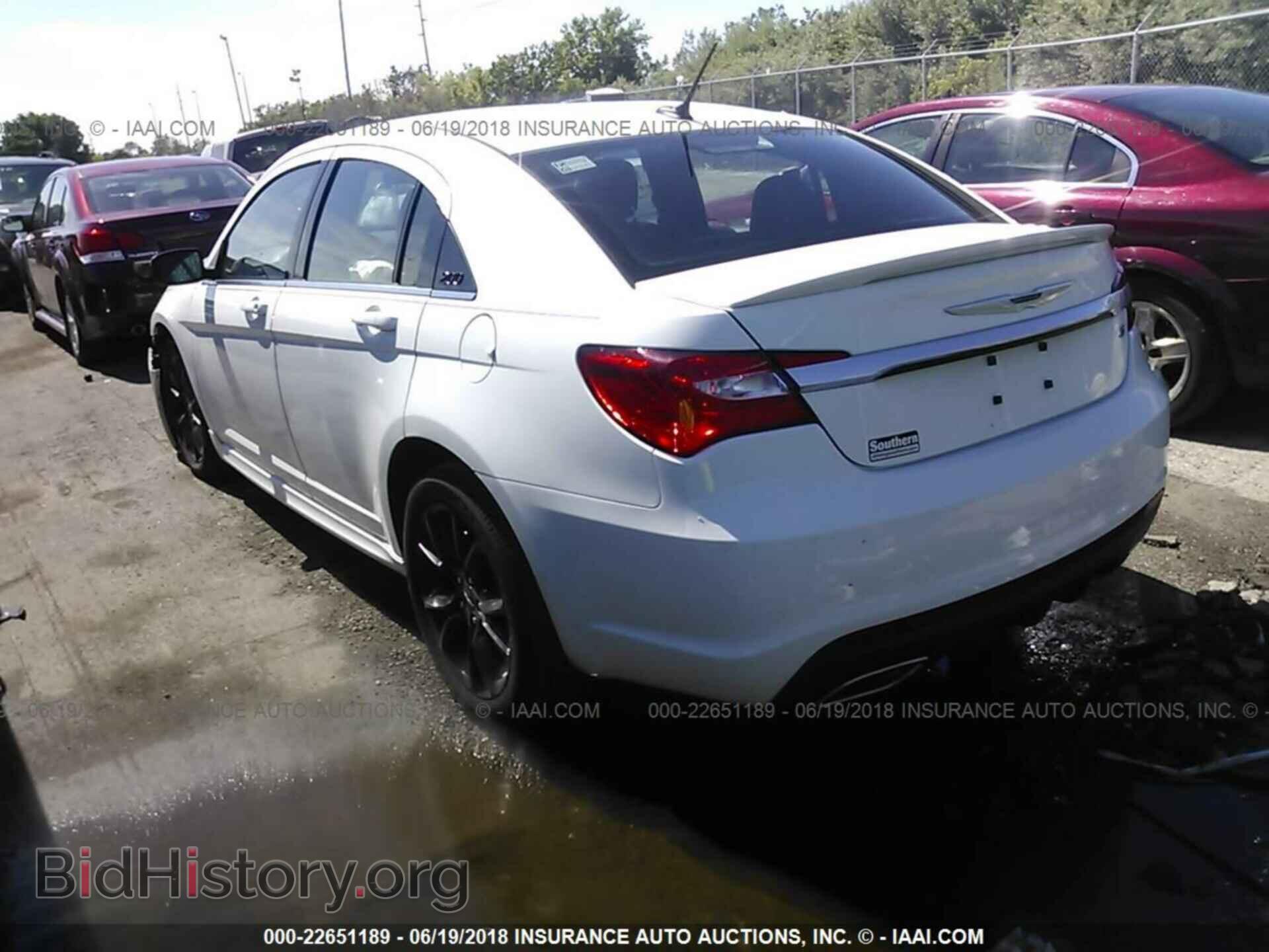 2013 Chrysler 200 - VIN: 1C3CCBCGXDN754755 - Photo 3