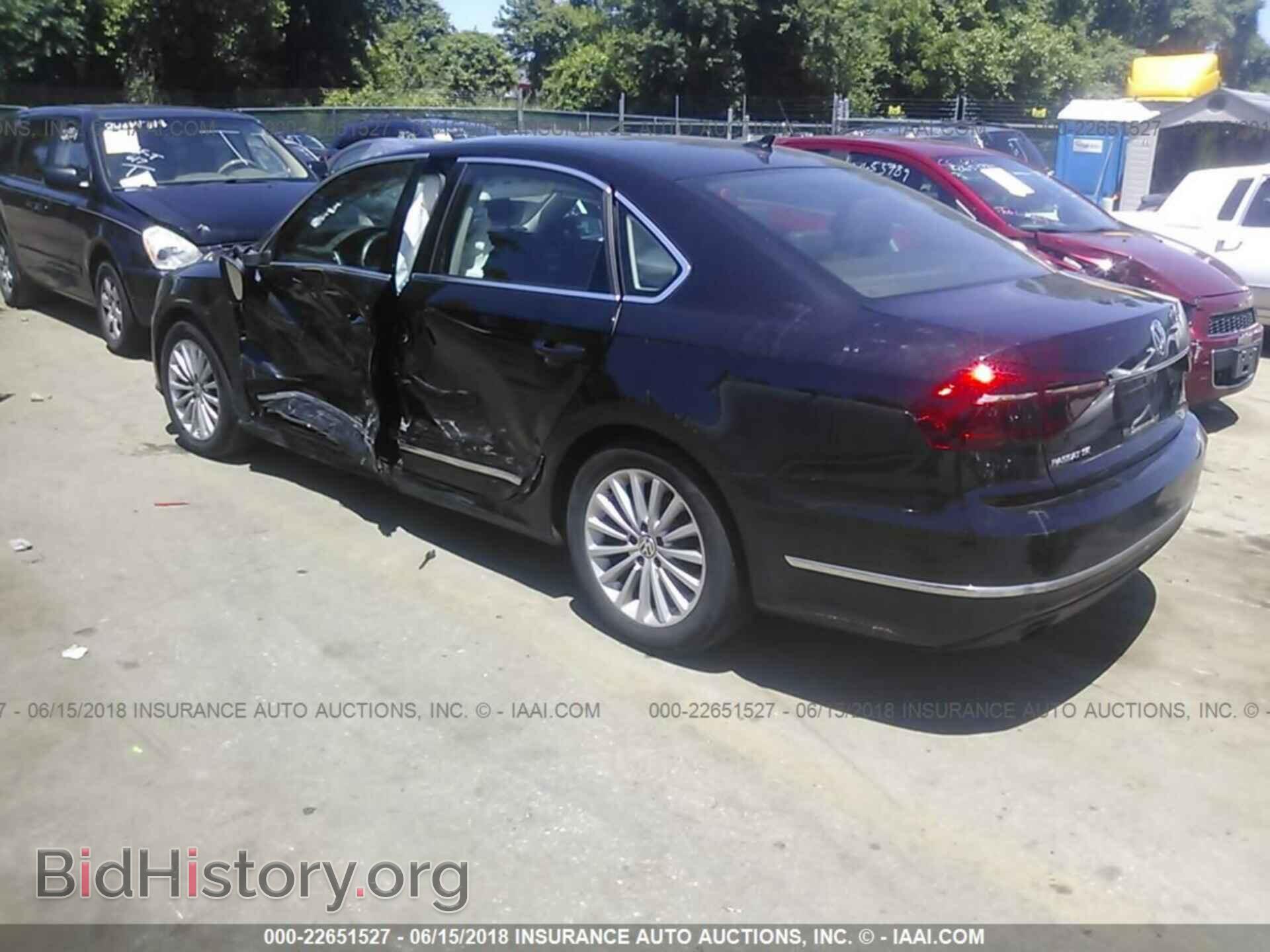 2017 VOLKSWAGEN PASSAT - VIN: 1VWBT7A35HC024979 - Фото 3