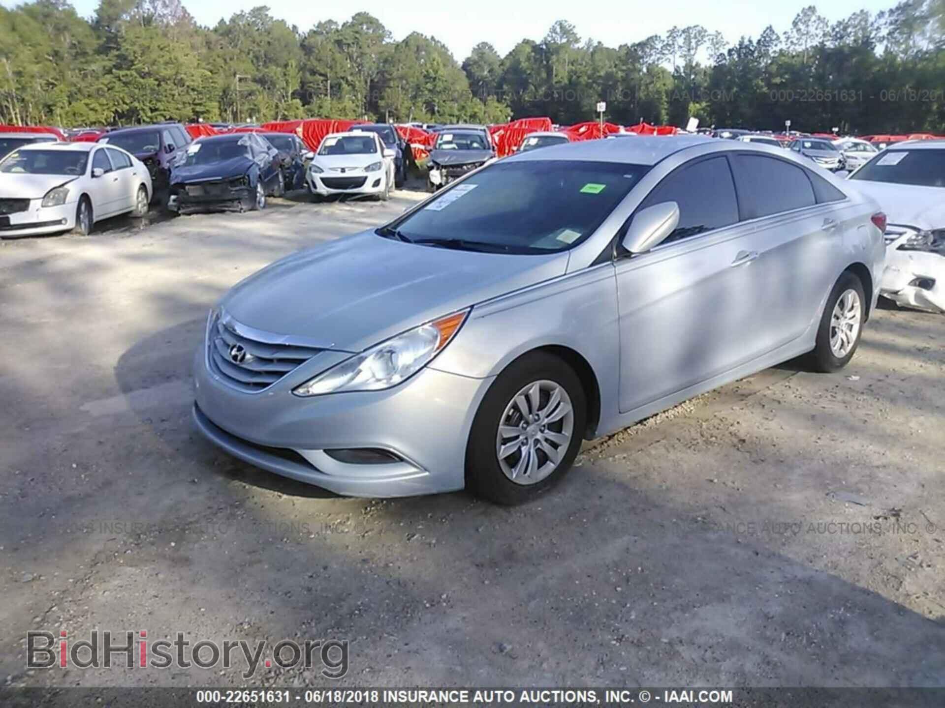 2012 Hyundai Sonata - VIN: 5NPEB4AC4CH497240 - Фото 2